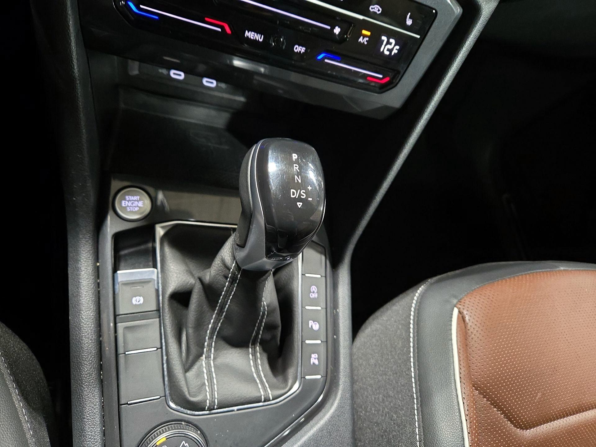 Thumbnail: 2022 Volkswagen Tiguan - 18