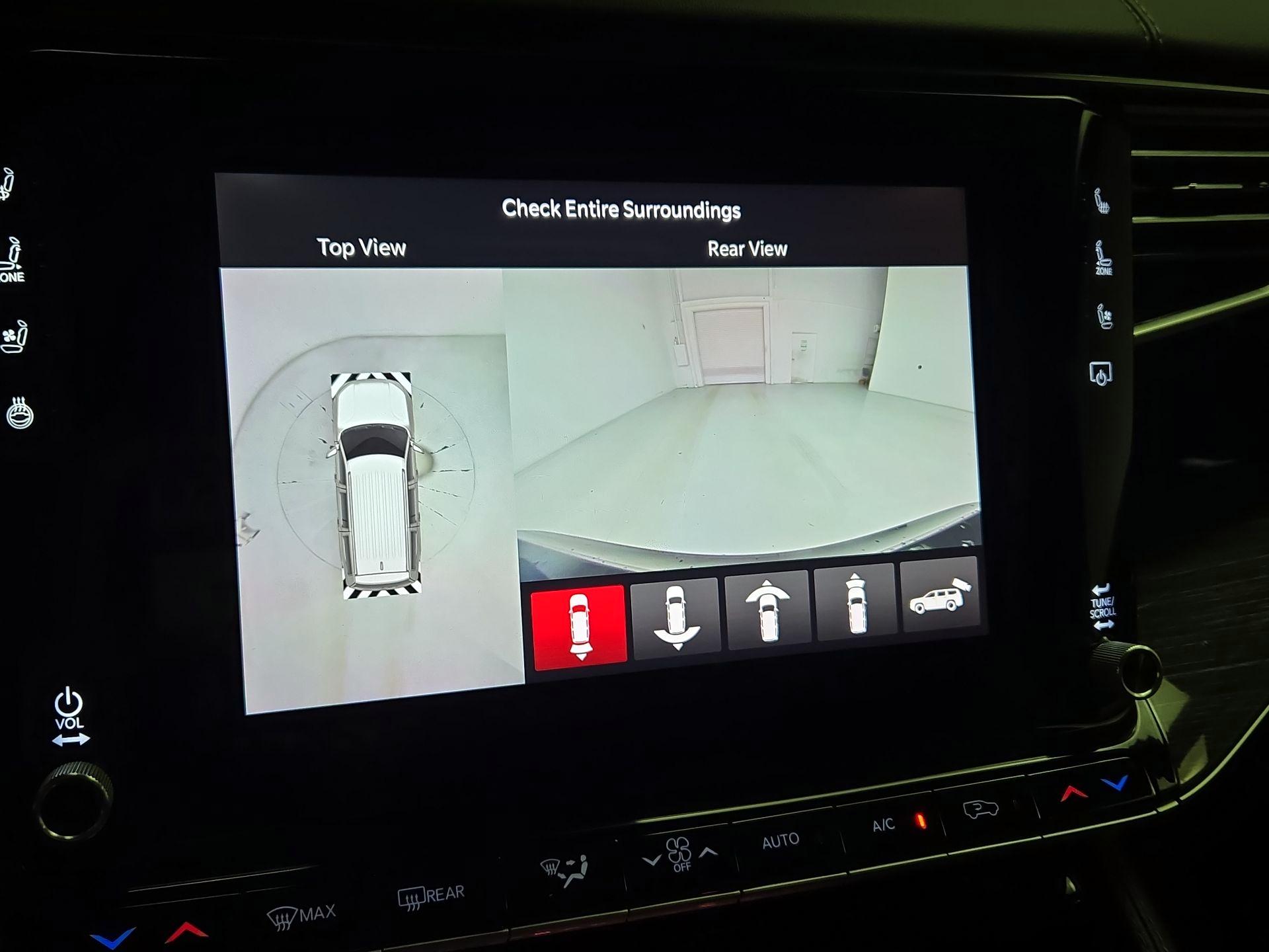 Thumbnail: 2022 Jeep Wagoneer - 15