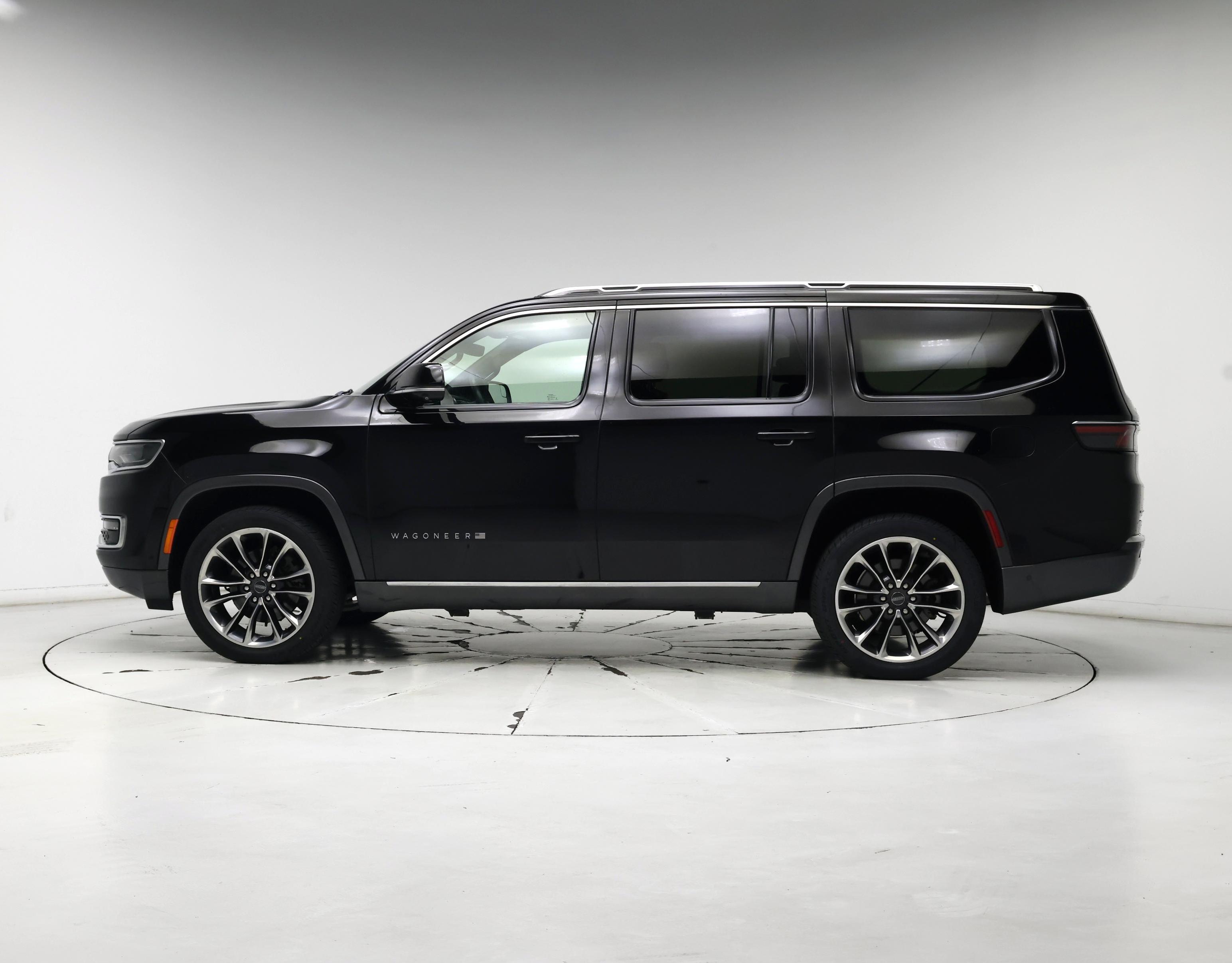 Thumbnail: 2022 Jeep Wagoneer - 3