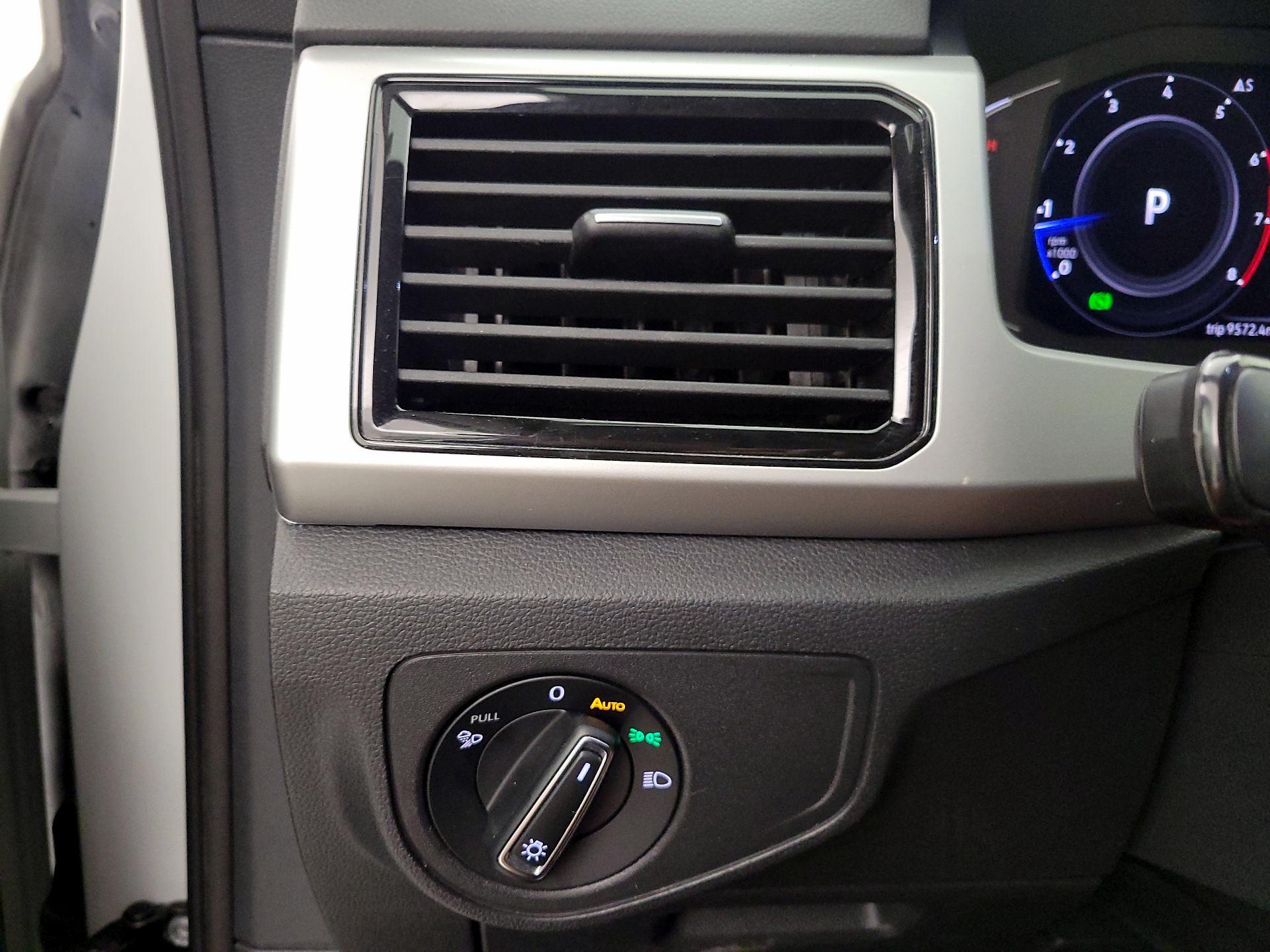 Thumbnail: 2022 Volkswagen Atlas - 11