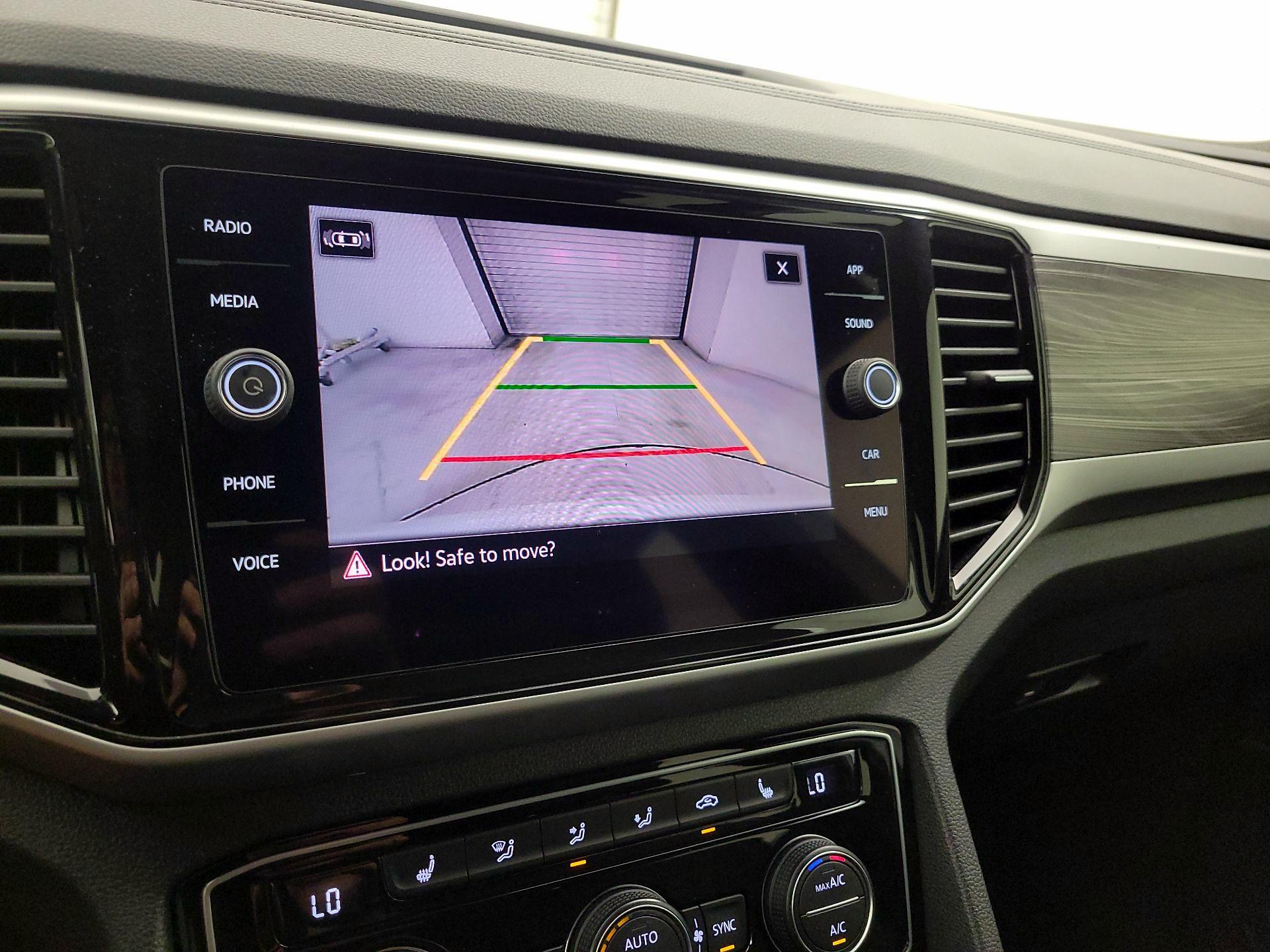 Thumbnail: 2022 Volkswagen Atlas - 12