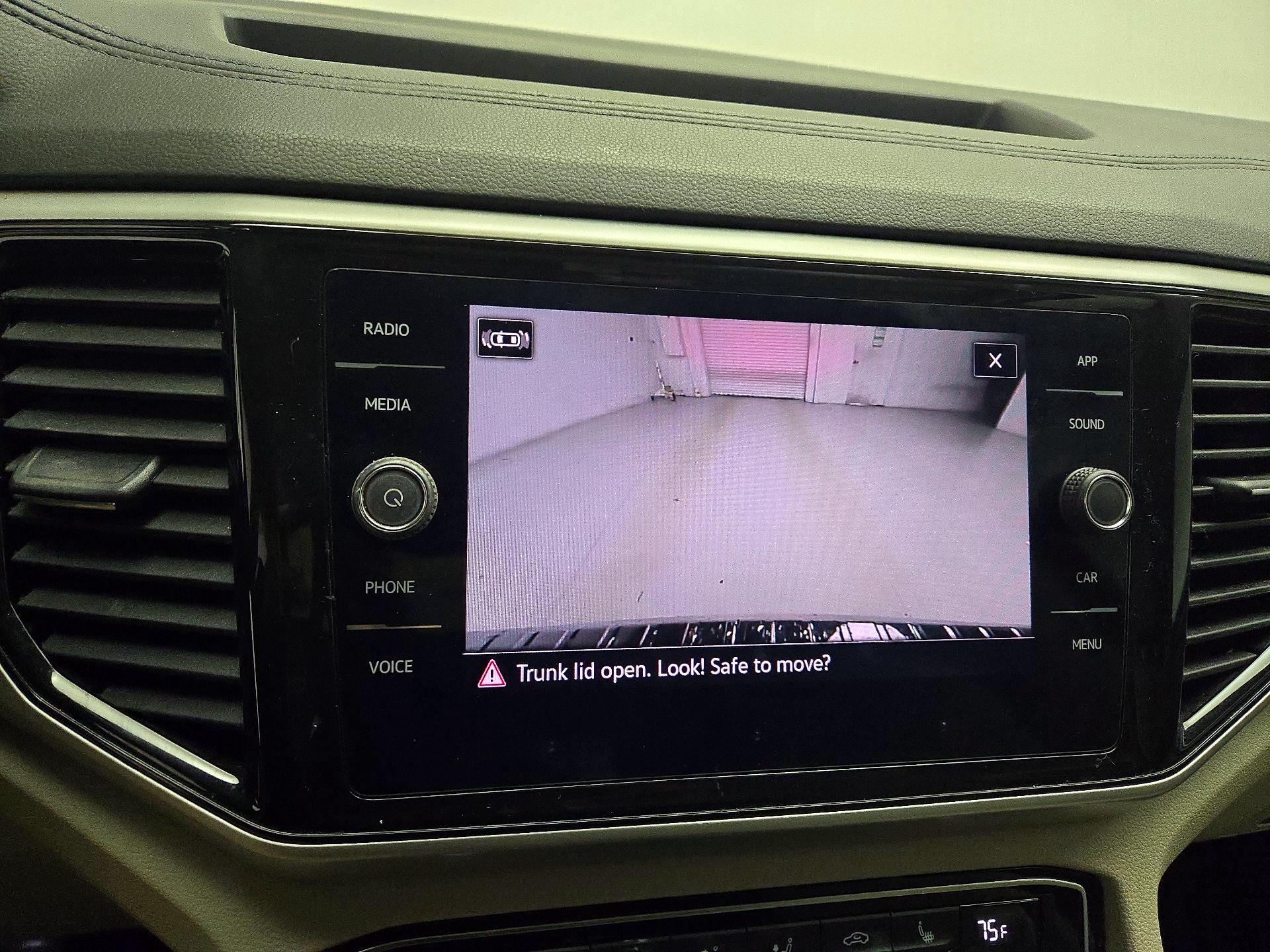 Thumbnail: 2022 Volkswagen Atlas - 14