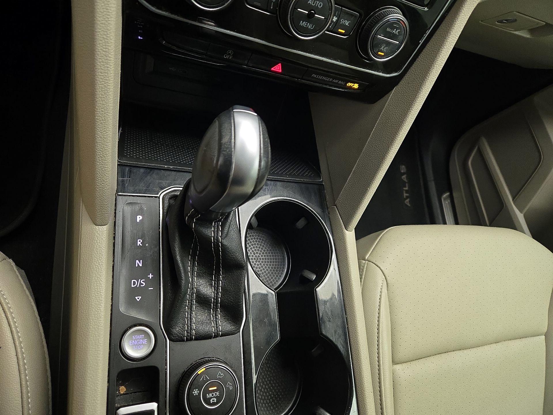 Thumbnail: 2022 Volkswagen Atlas - 17