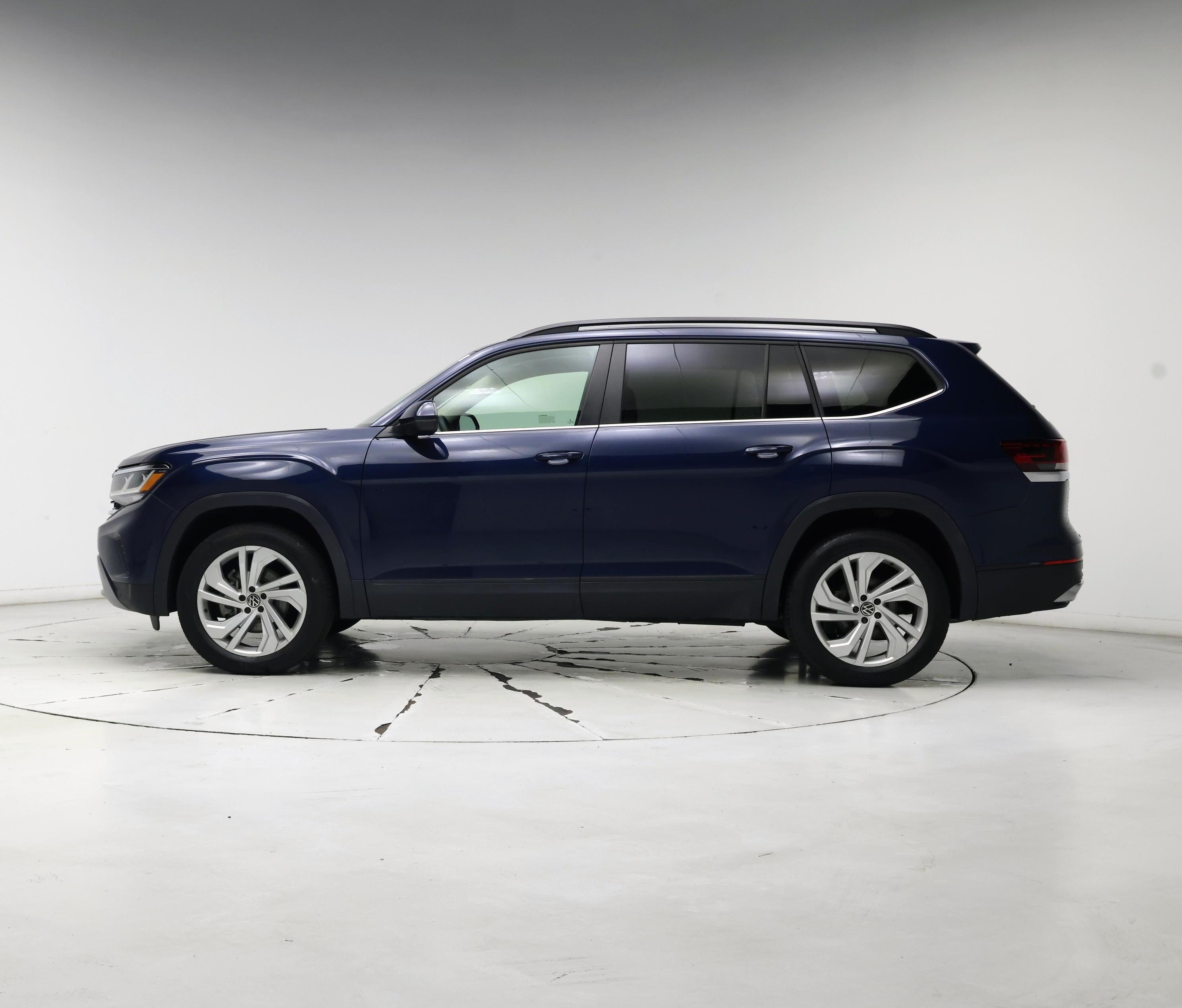 Thumbnail: 2022 Volkswagen Atlas - 3