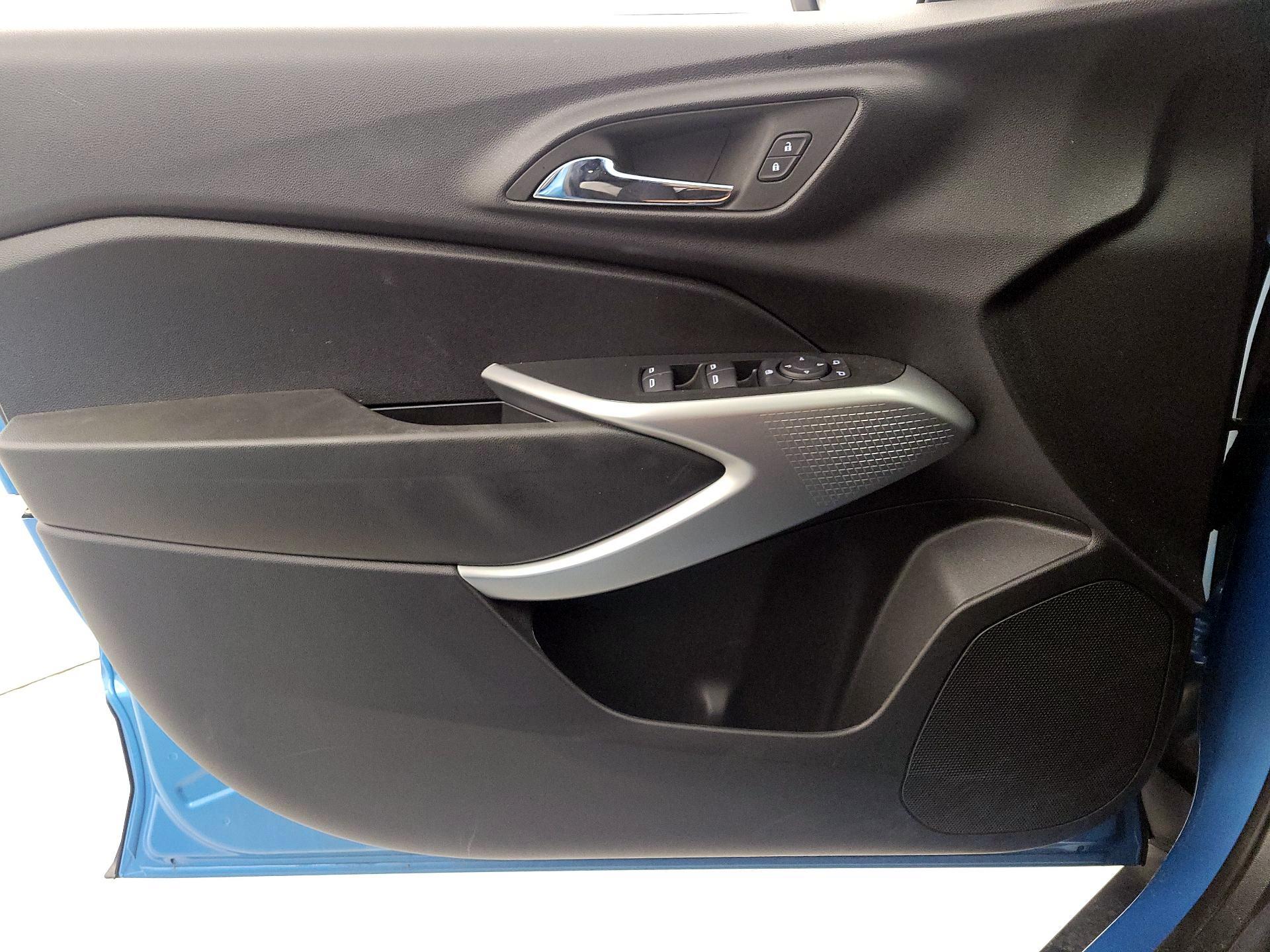 Thumbnail: 2025 Chevrolet Trax - 12