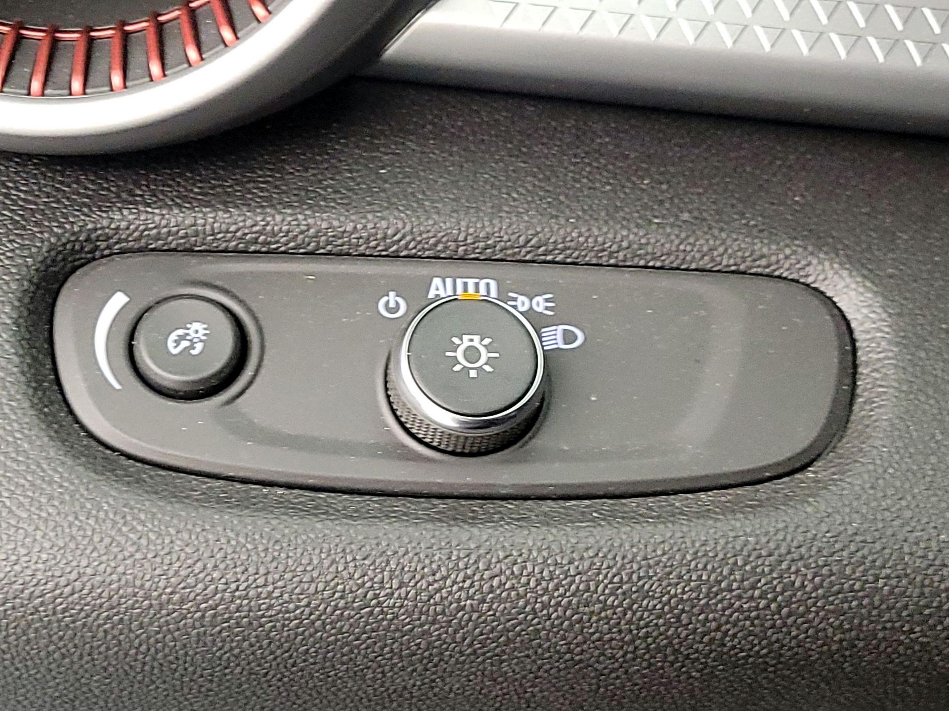 Thumbnail: 2025 Chevrolet Trax - 13