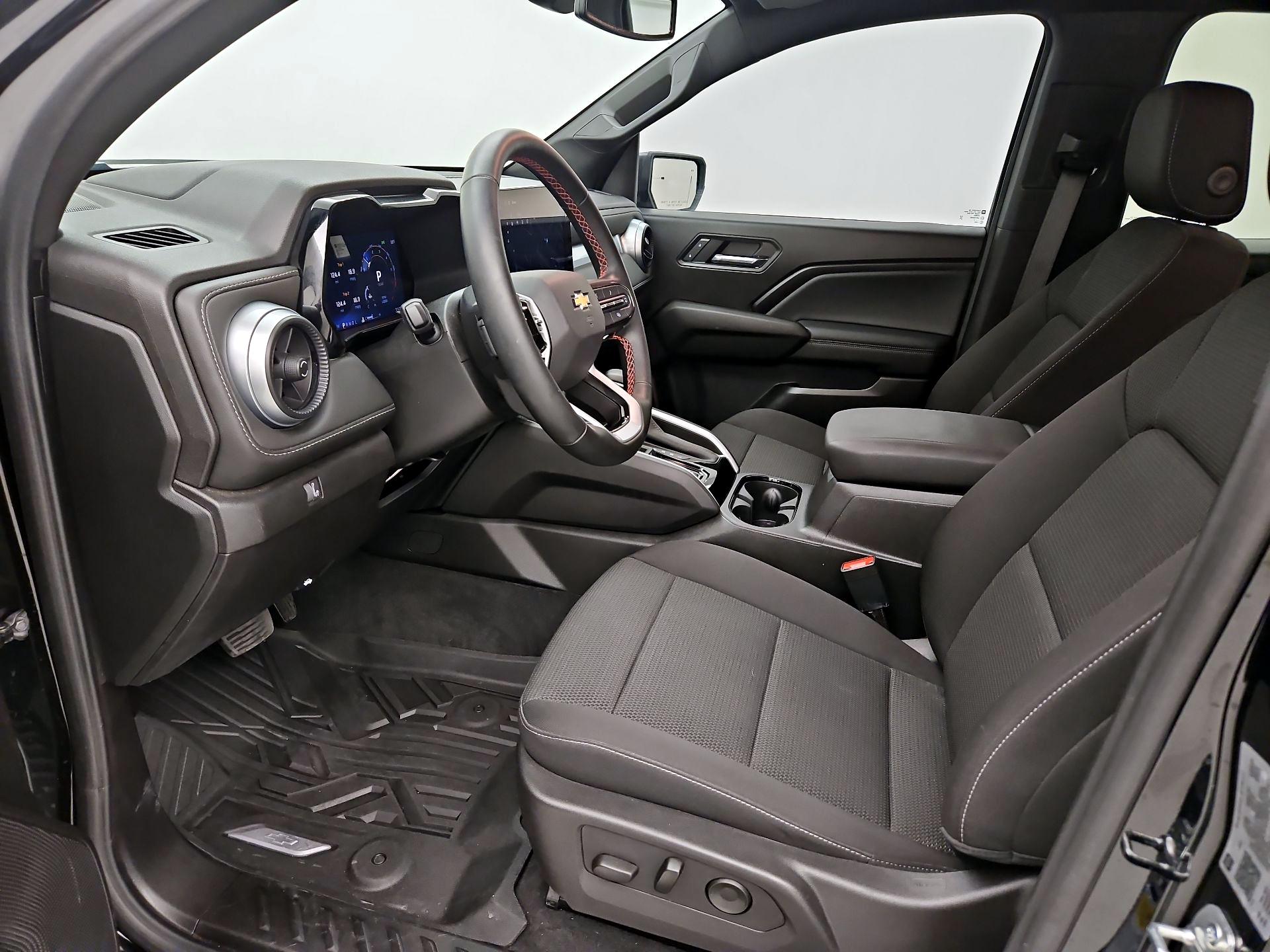 Thumbnail: 2025 Chevrolet Colorado - 11