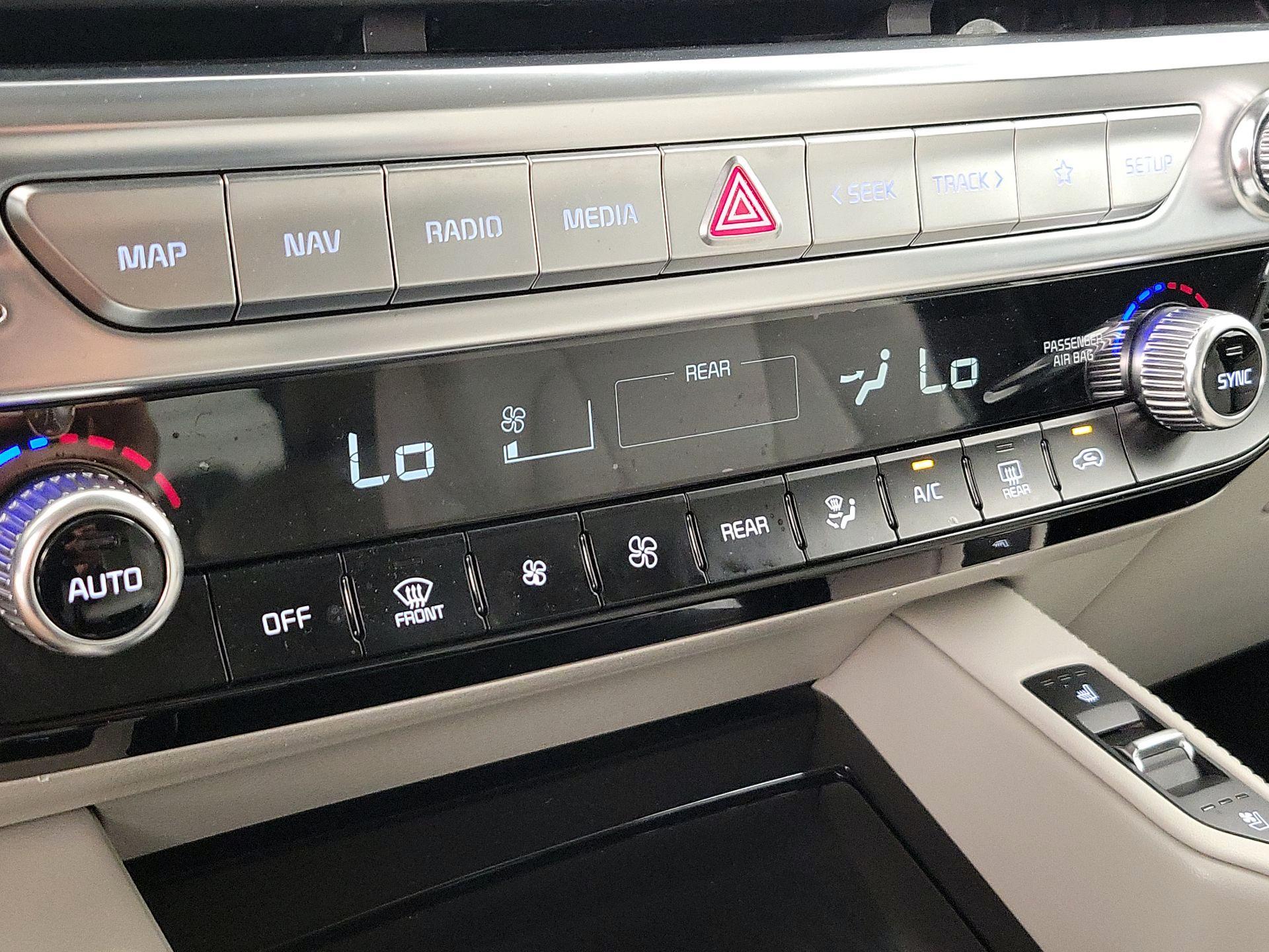 Thumbnail: 2022 Kia Telluride - 17