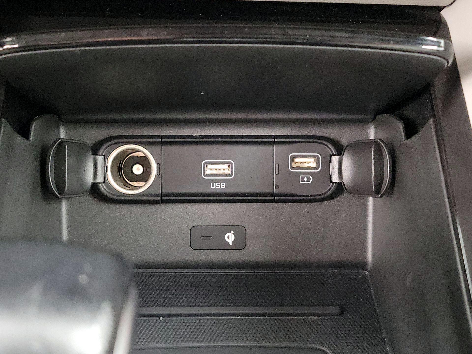 Thumbnail: 2022 Kia Telluride - 19