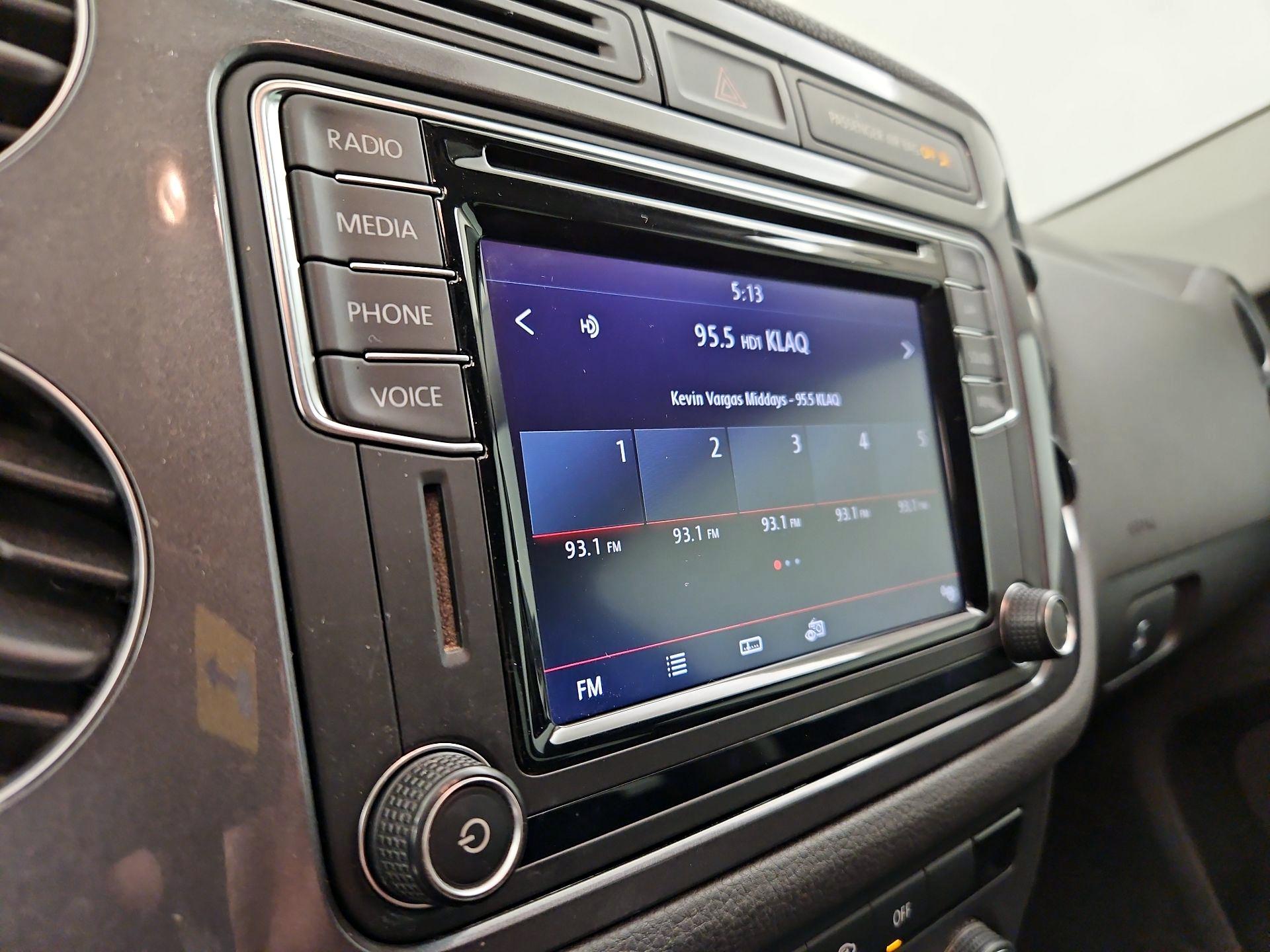 Thumbnail: 2018 Volkswagen Tiguan - 15