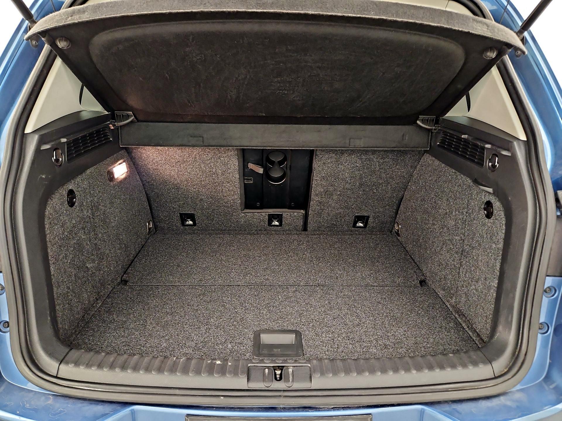 Thumbnail: 2018 Volkswagen Tiguan - 20