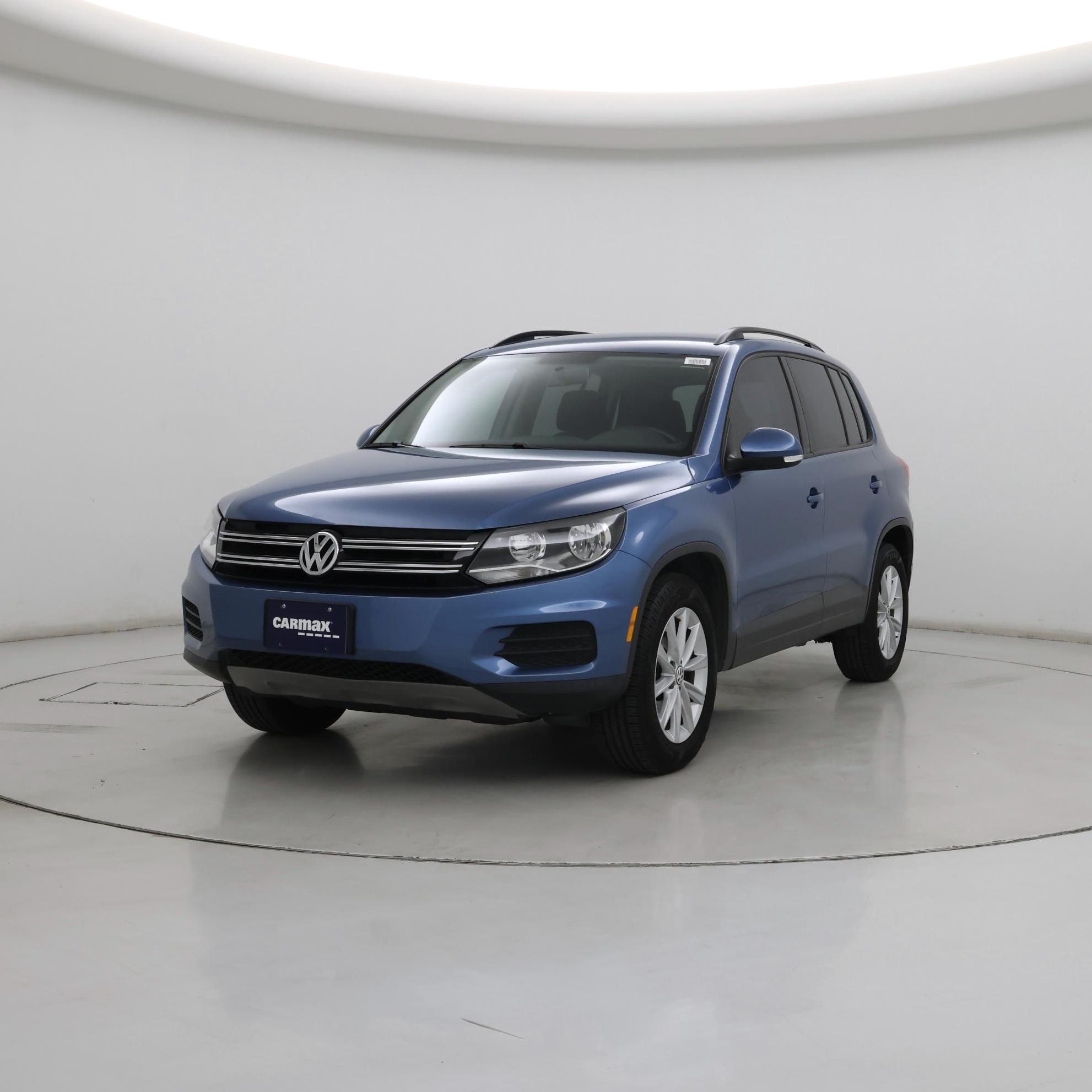 Thumbnail: 2018 Volkswagen Tiguan - 4