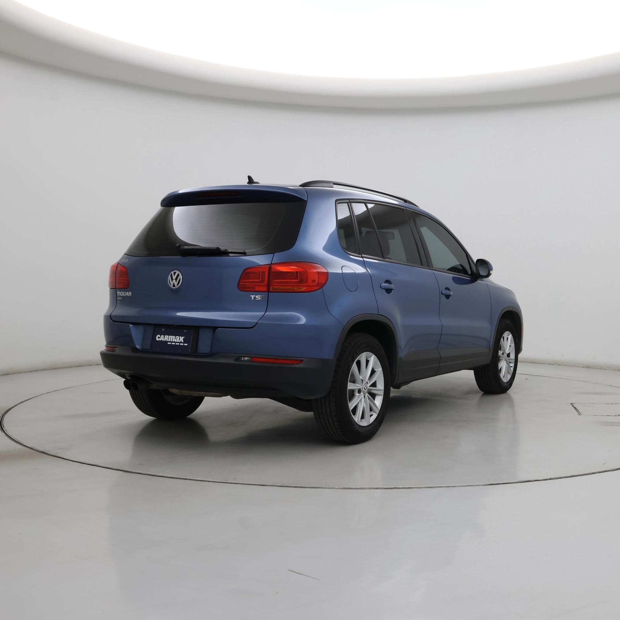 Thumbnail: 2018 Volkswagen Tiguan - 8