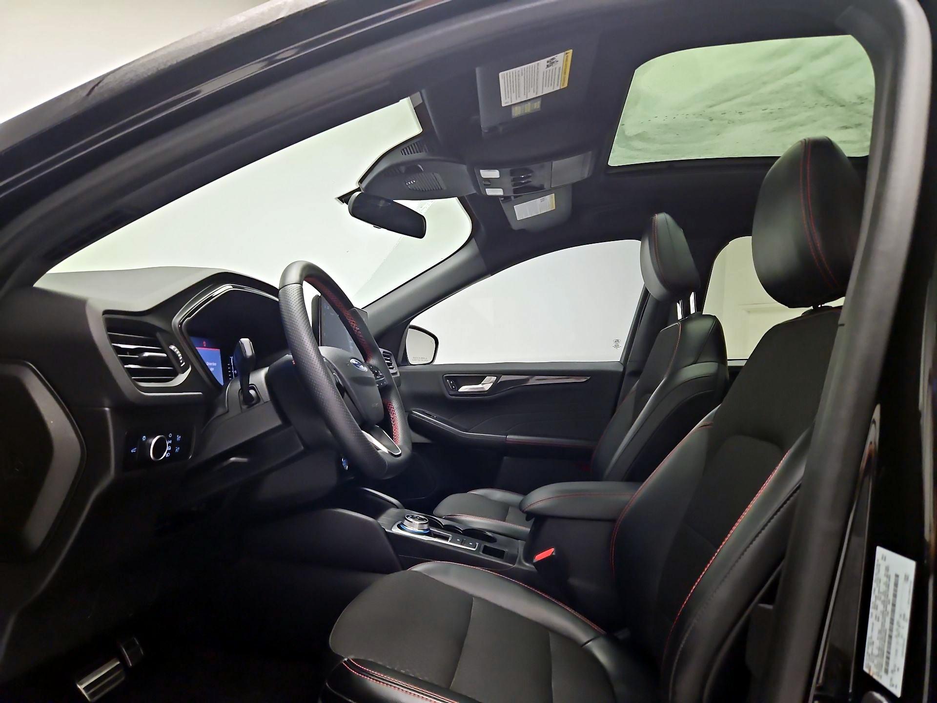 Thumbnail: 2023 Ford Escape - 20