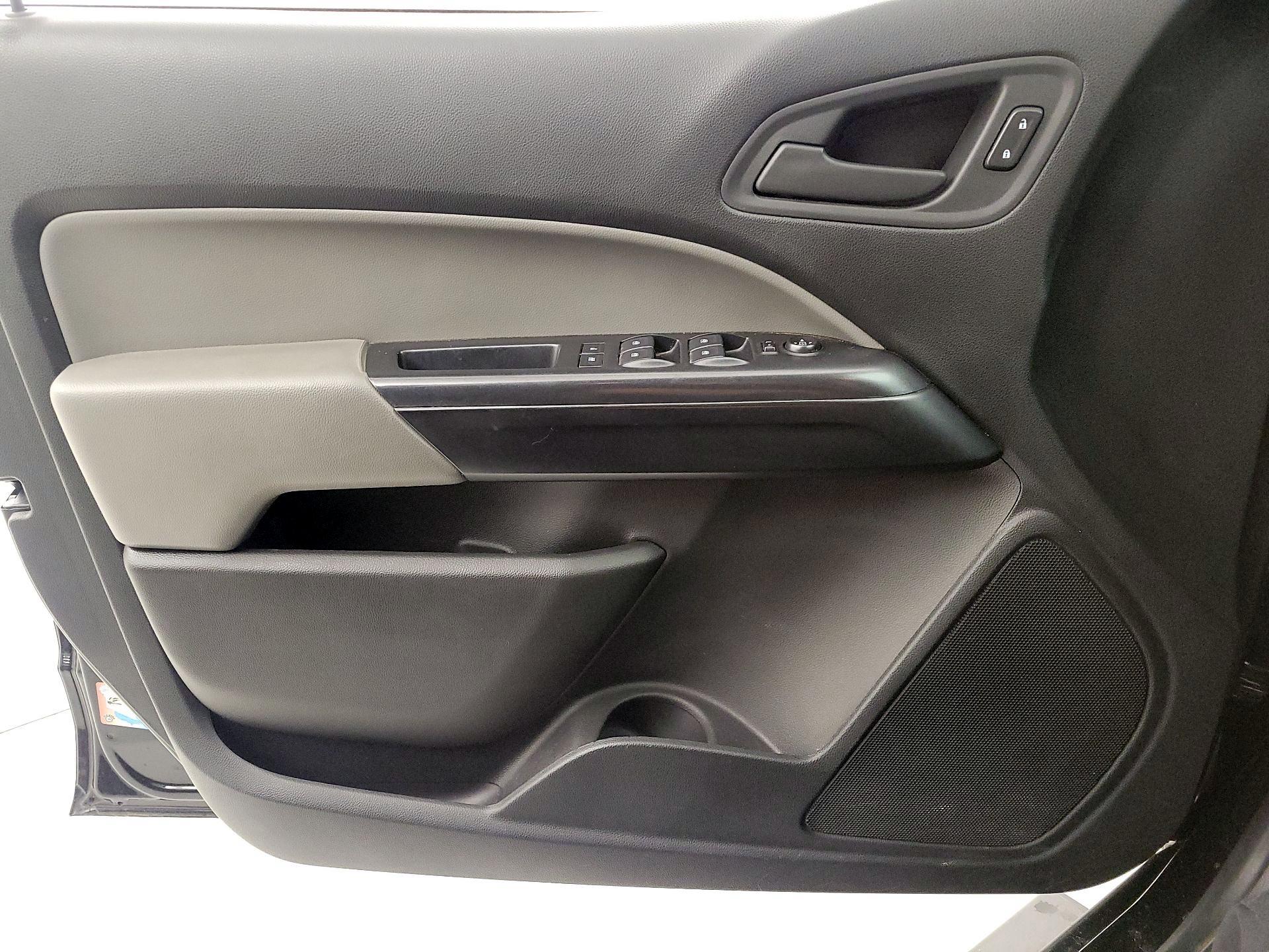 Thumbnail: 2022 Chevrolet Colorado - 10