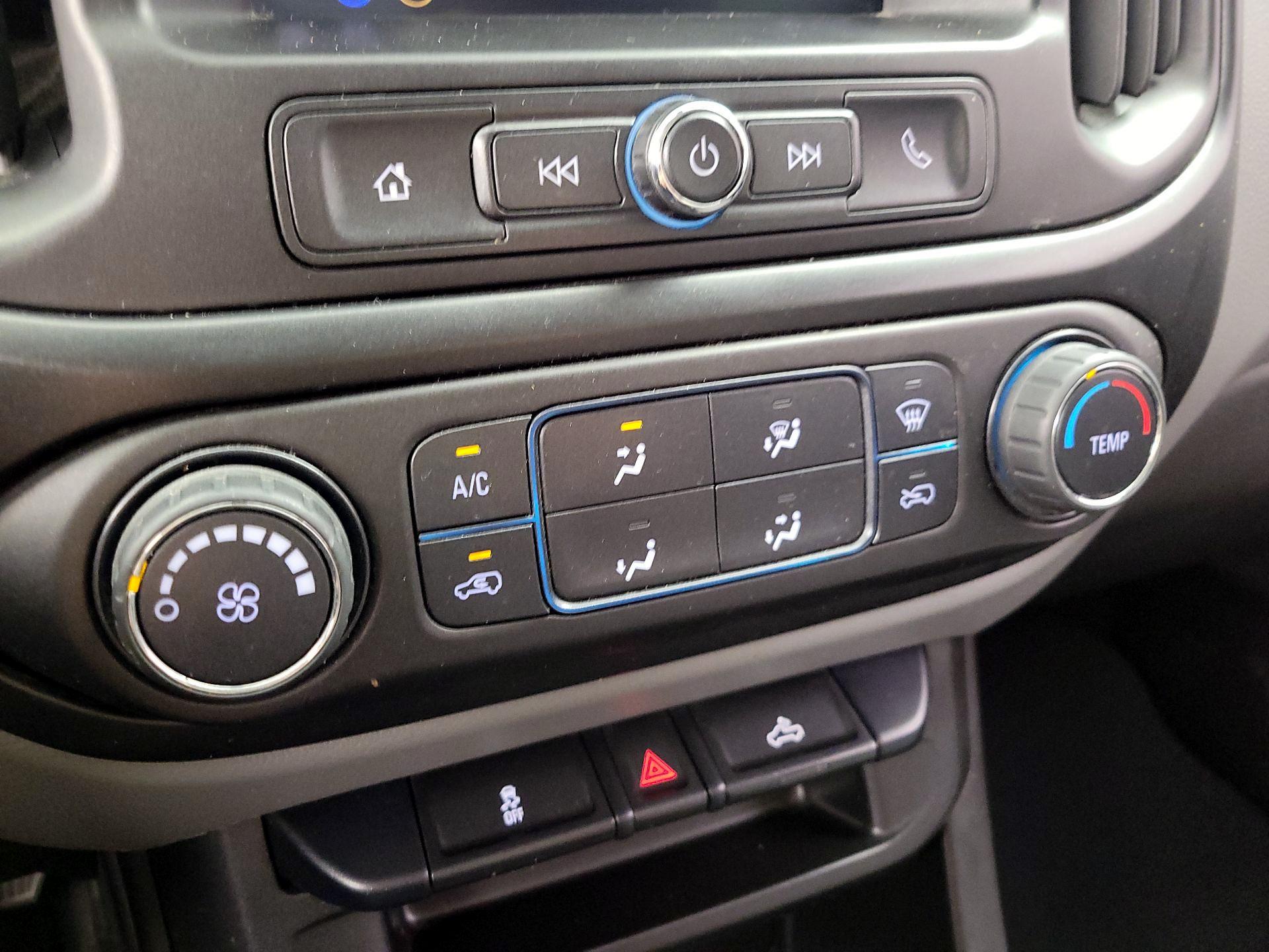 Thumbnail: 2022 Chevrolet Colorado - 14