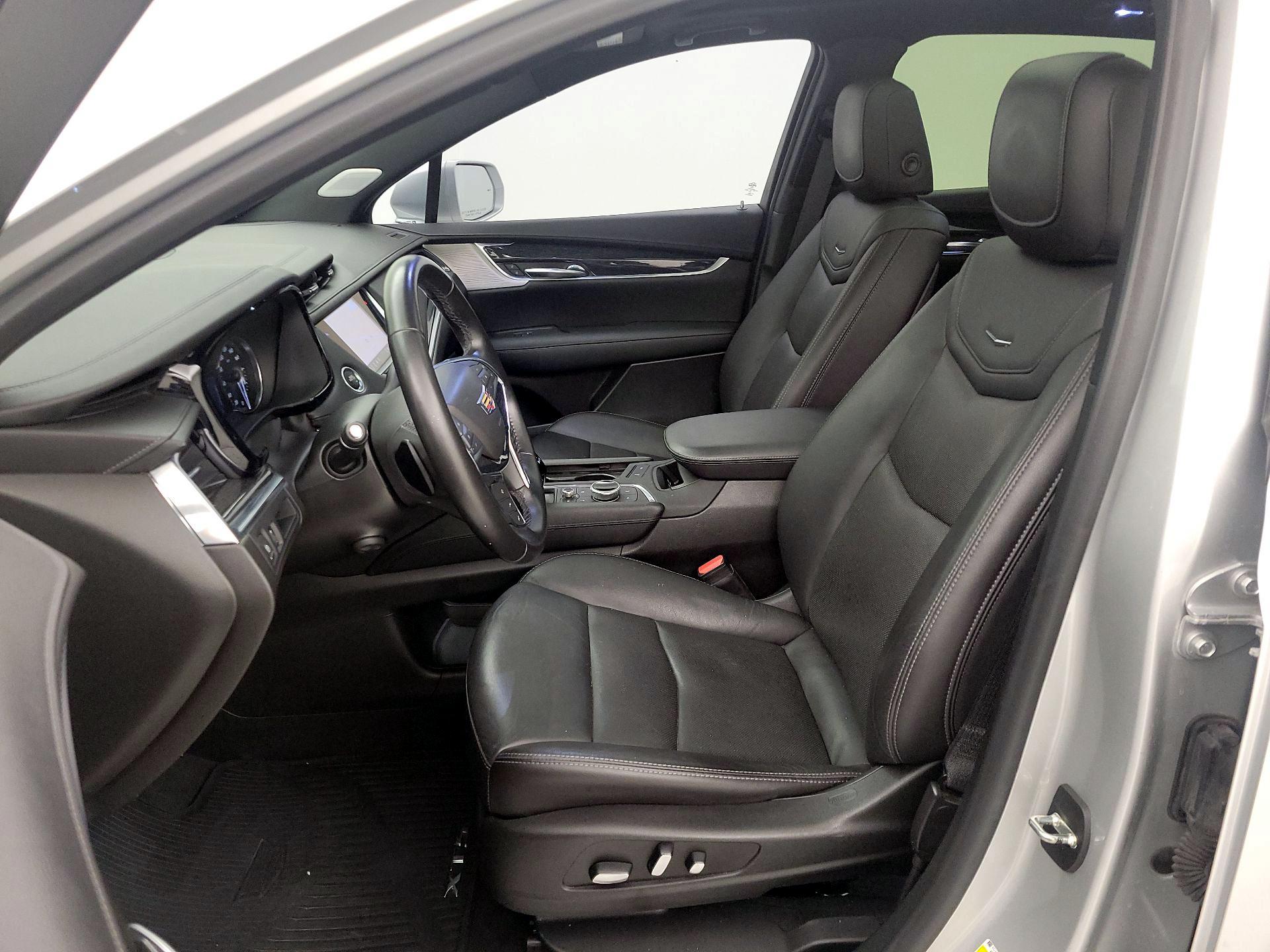 Thumbnail: 2020 Cadillac XT5 - 11