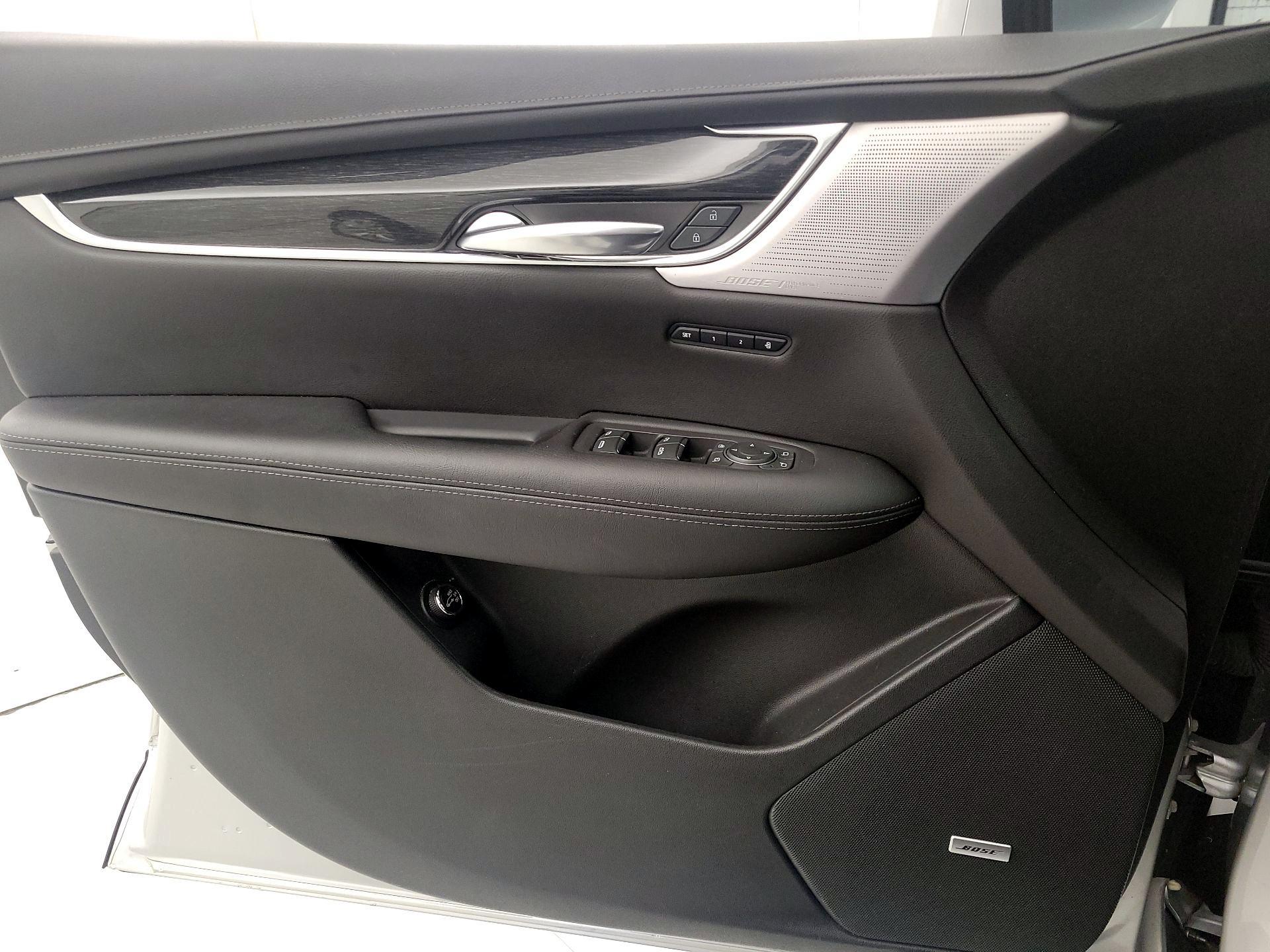 Thumbnail: 2020 Cadillac XT5 - 12