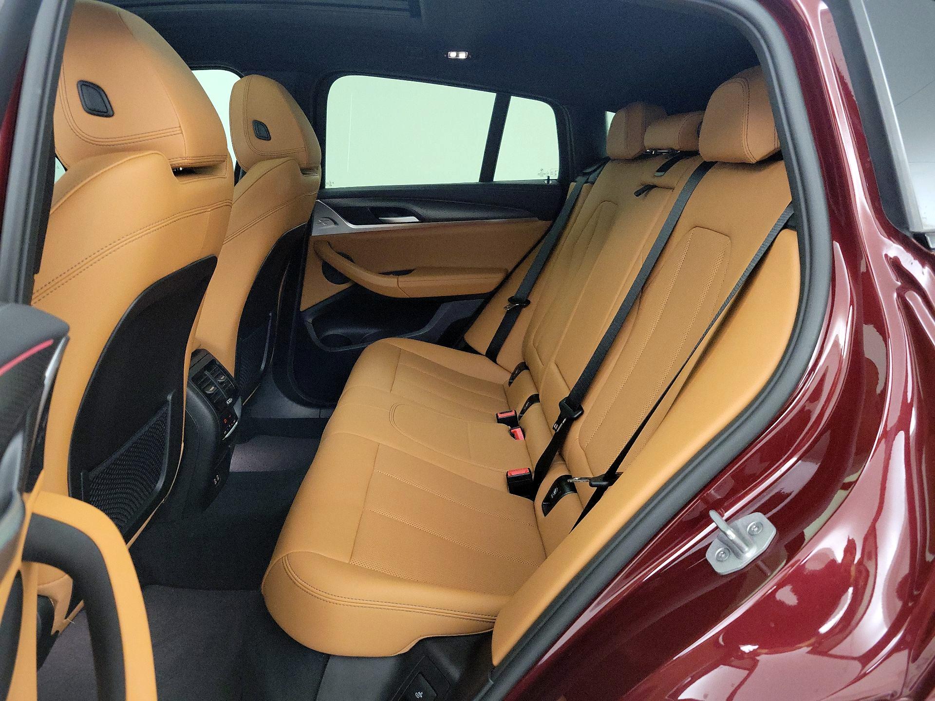 Thumbnail: 2025 BMW X4 - 20