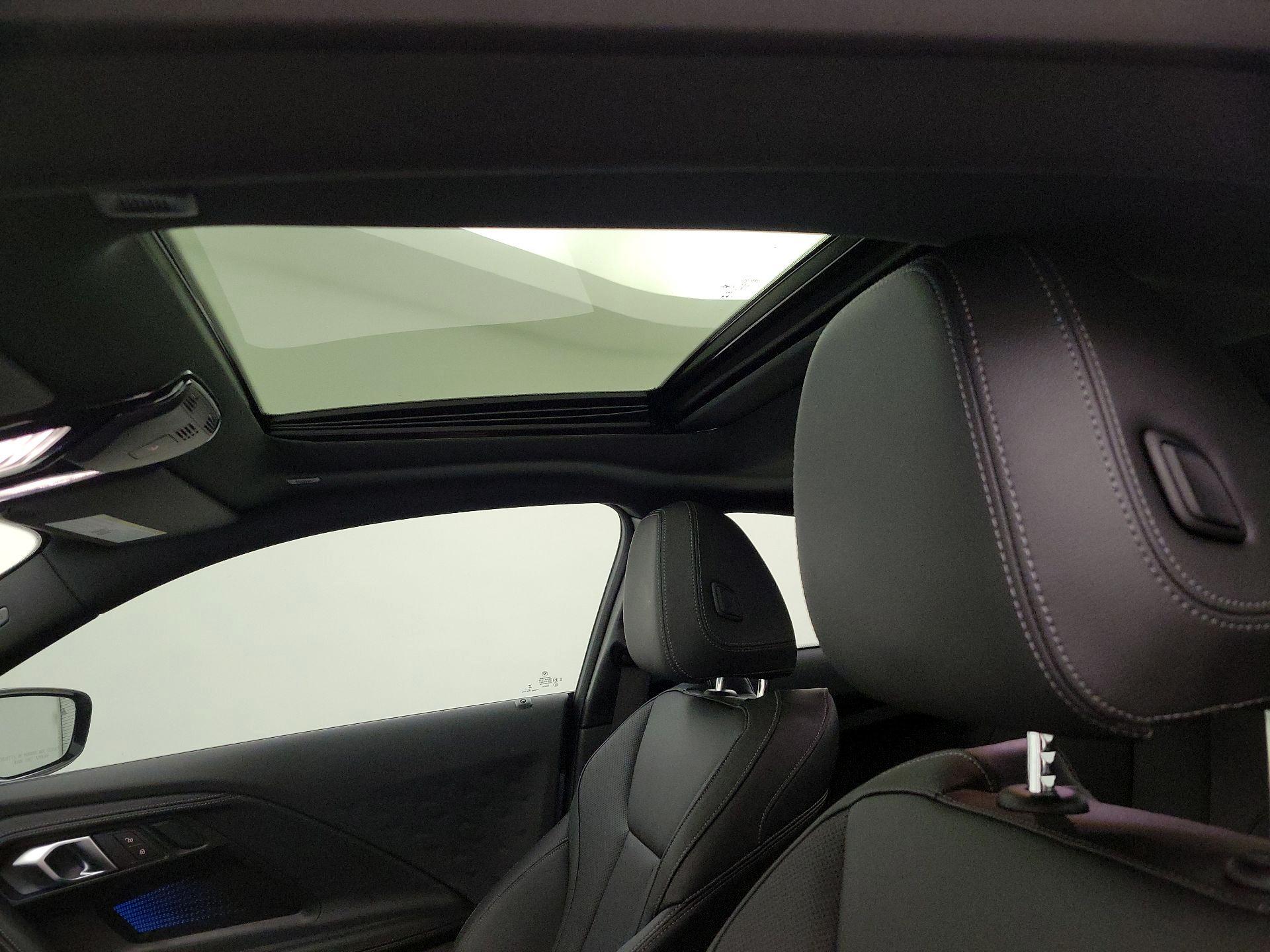 Thumbnail: 2025 BMW 2 Series - 18