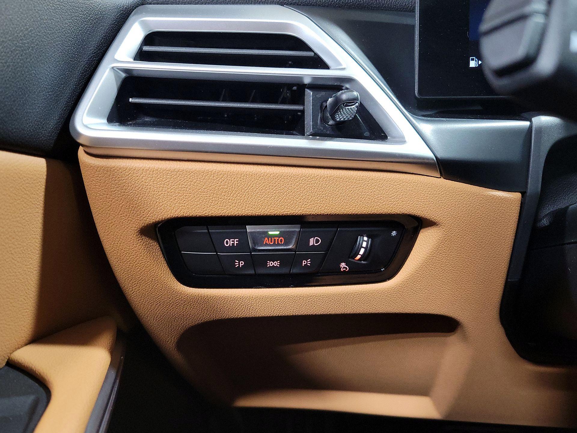 Thumbnail: 2025 BMW 3 Series - 13