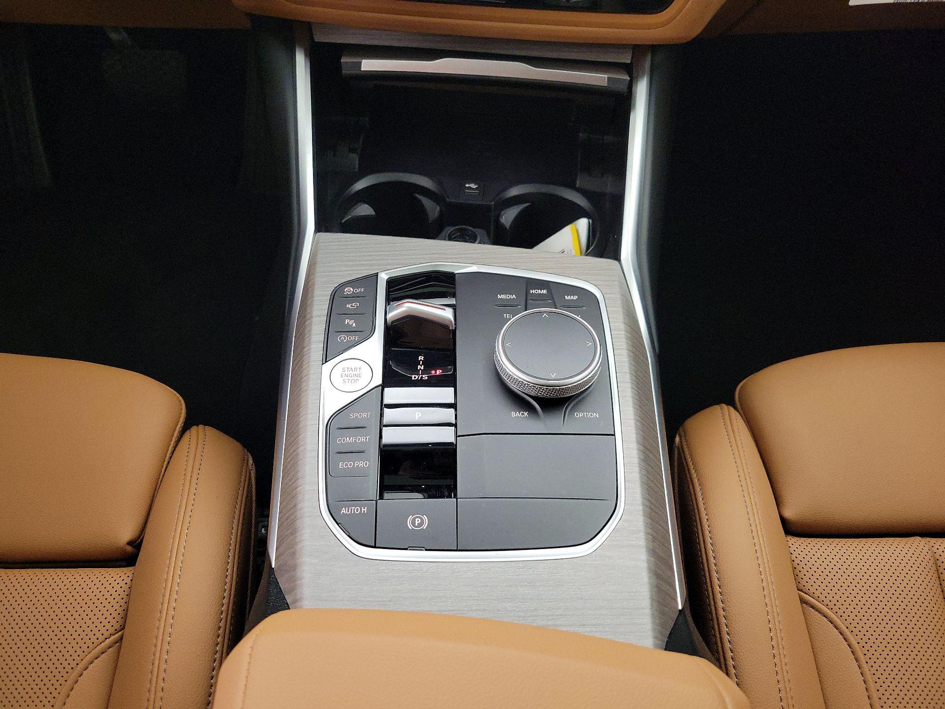 Thumbnail: 2025 BMW 3 Series - 18