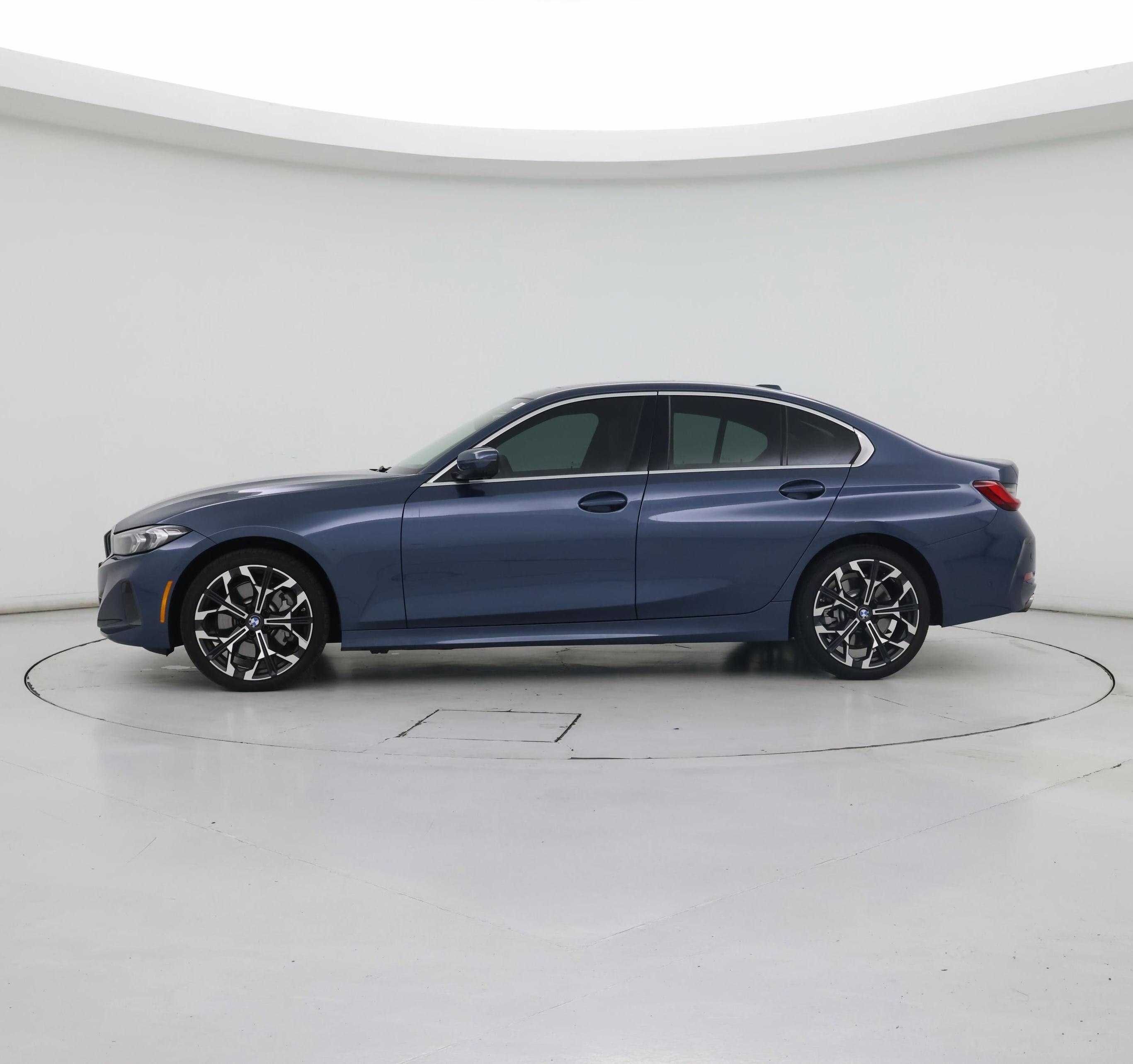 Thumbnail: 2025 BMW 3 Series - 3