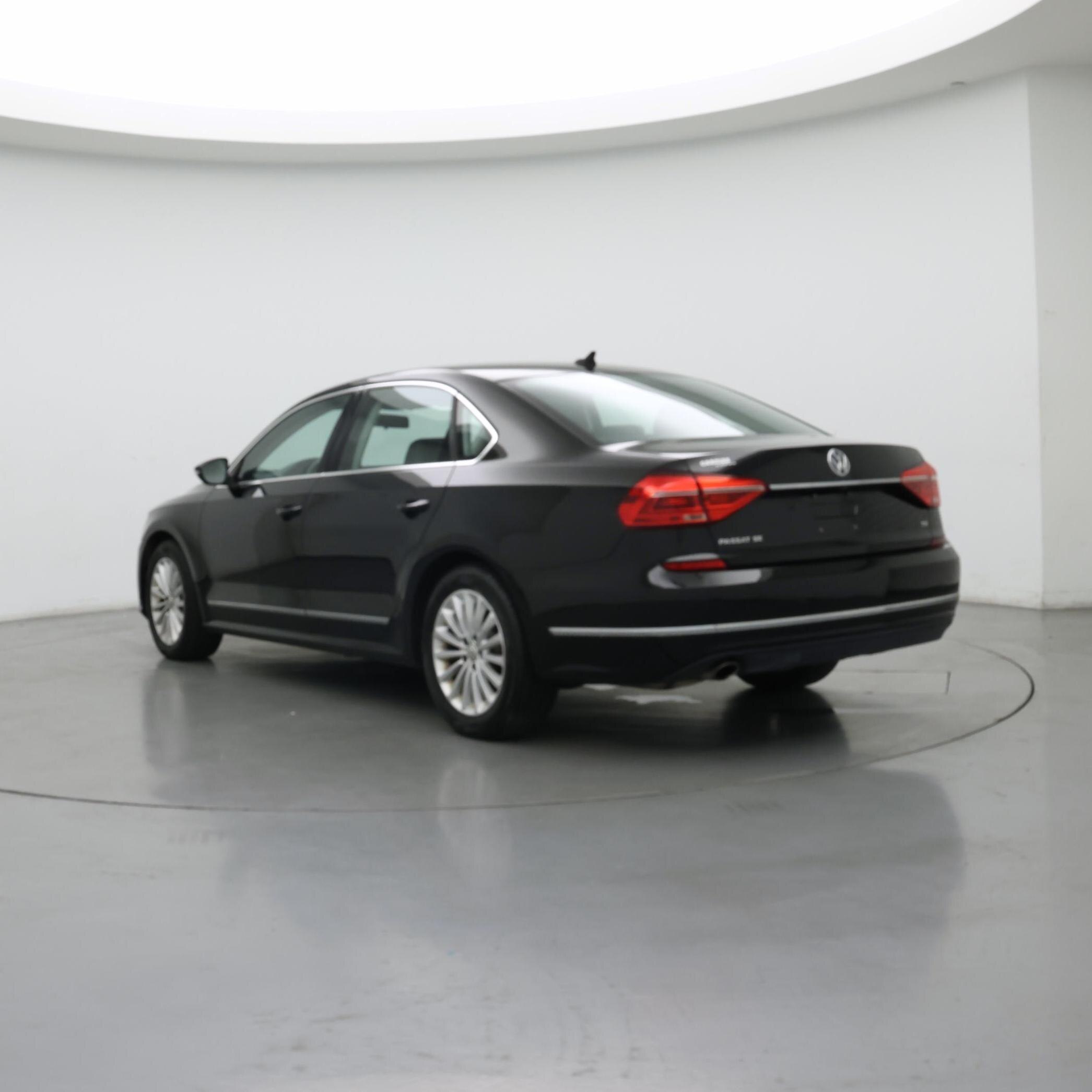 Thumbnail: 2016 Volkswagen Passat - 2