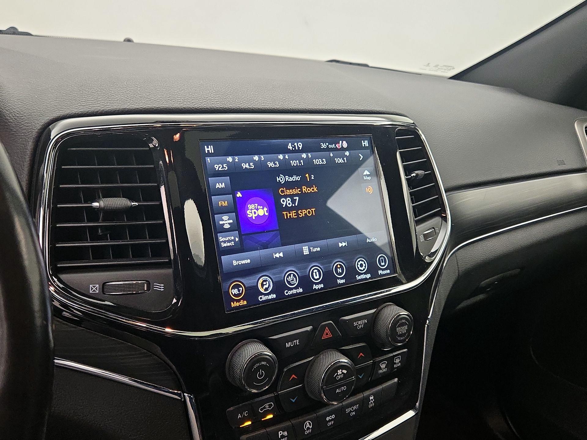 Thumbnail: 2021 Jeep Grand Cherokee - 16