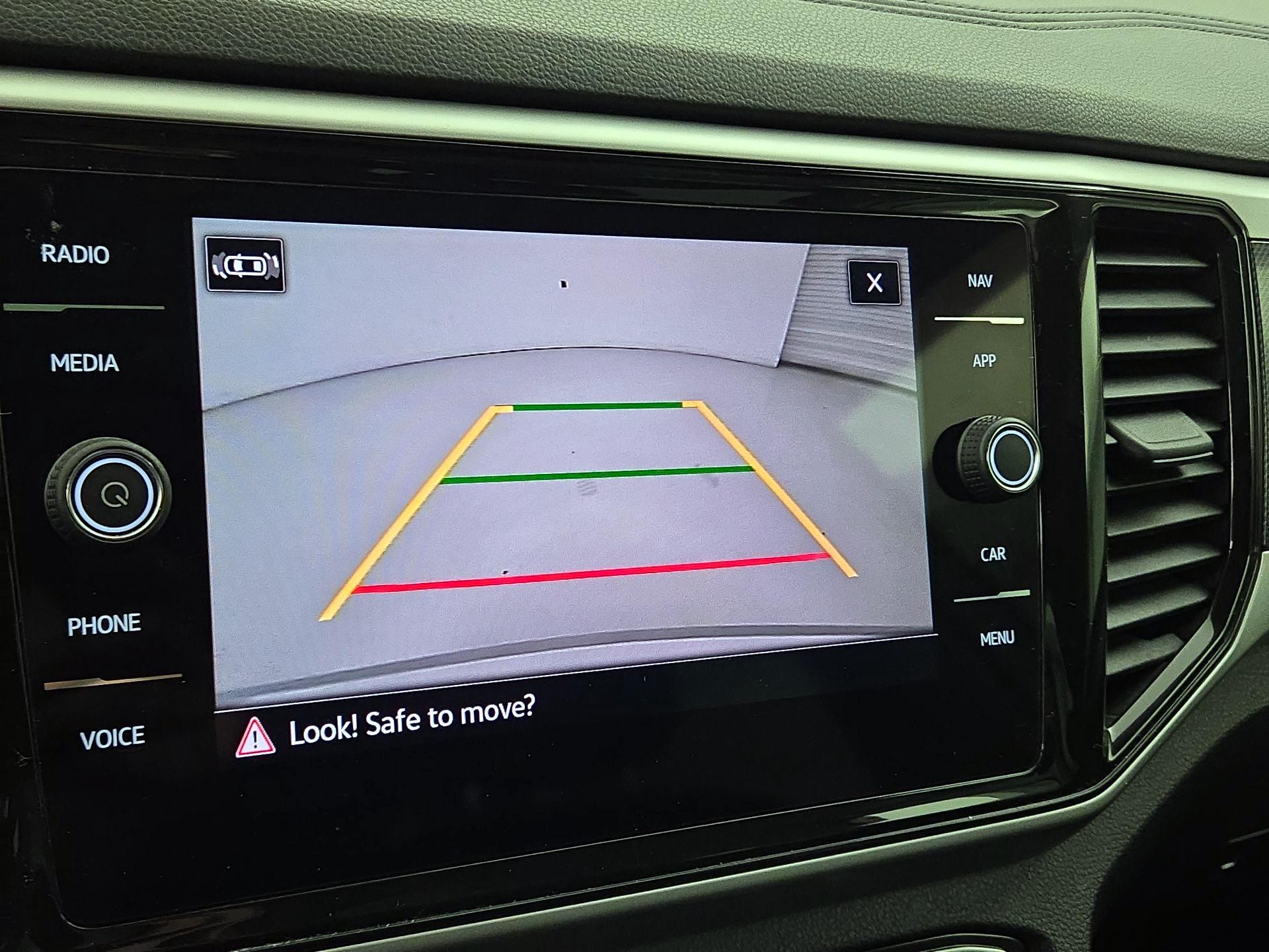 Thumbnail: 2022 Volkswagen Atlas - 14