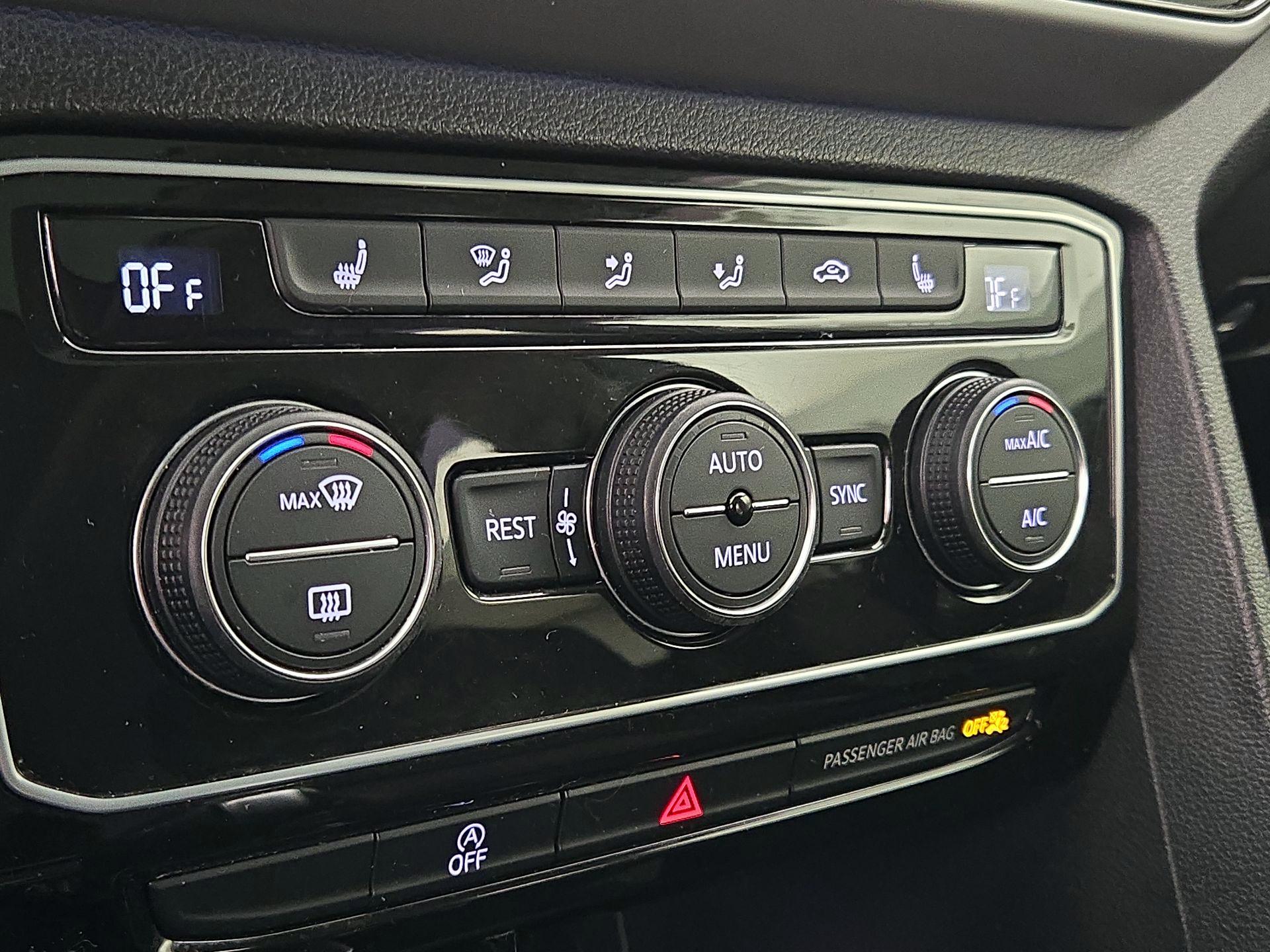 Thumbnail: 2022 Volkswagen Atlas - 16