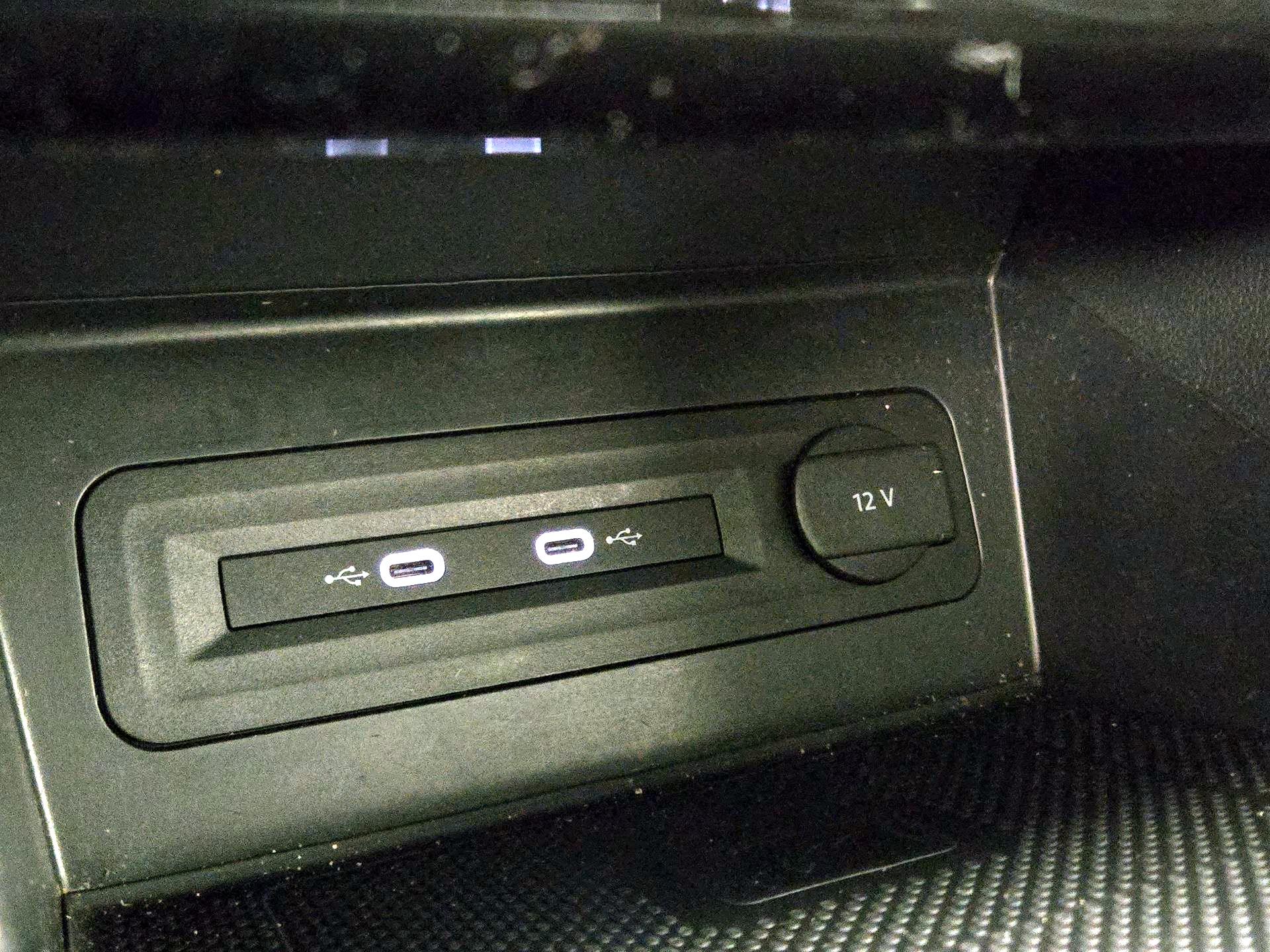 Thumbnail: 2022 Volkswagen Atlas - 18