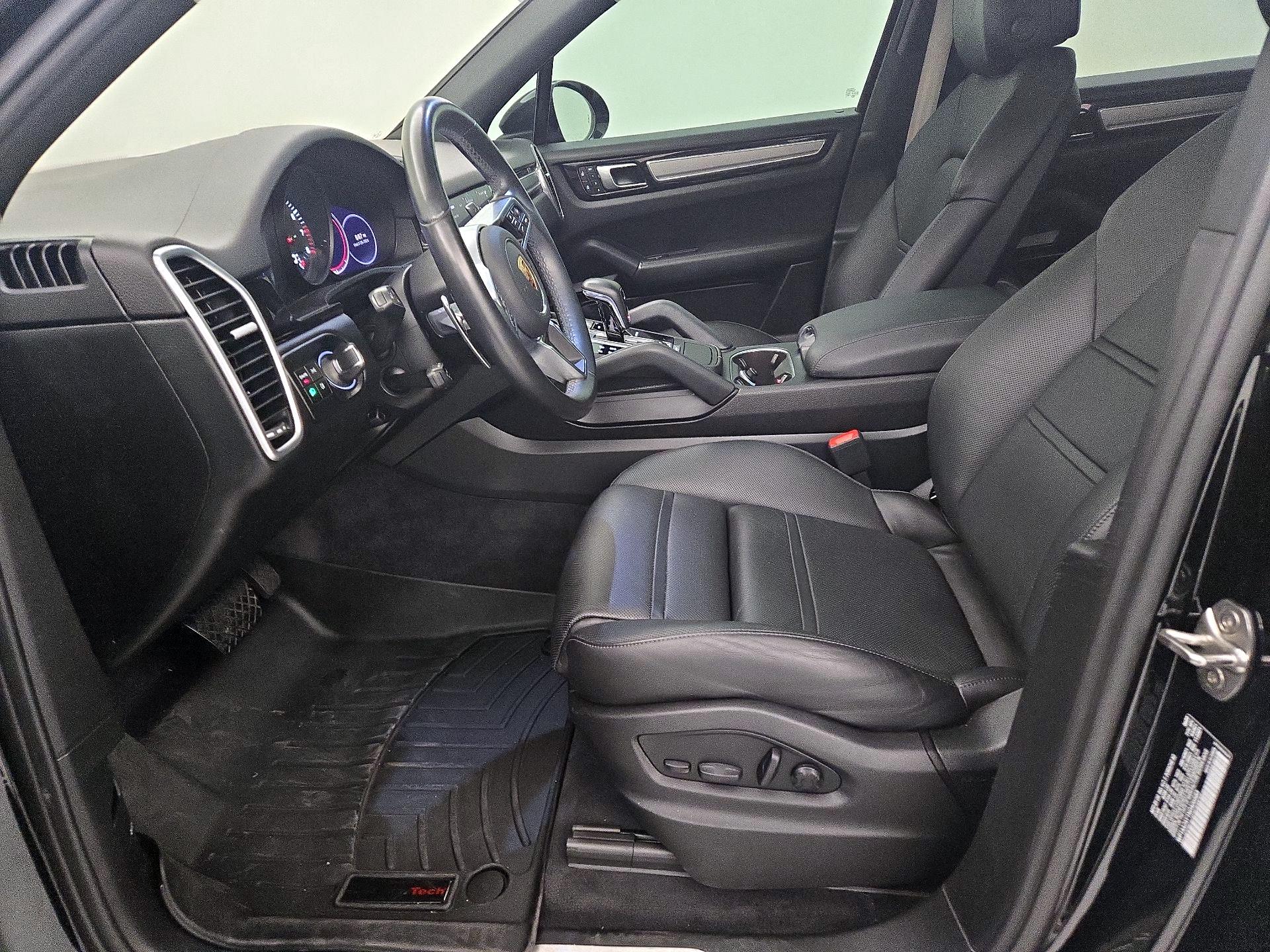 Thumbnail: 2022 Porsche Cayenne - 11