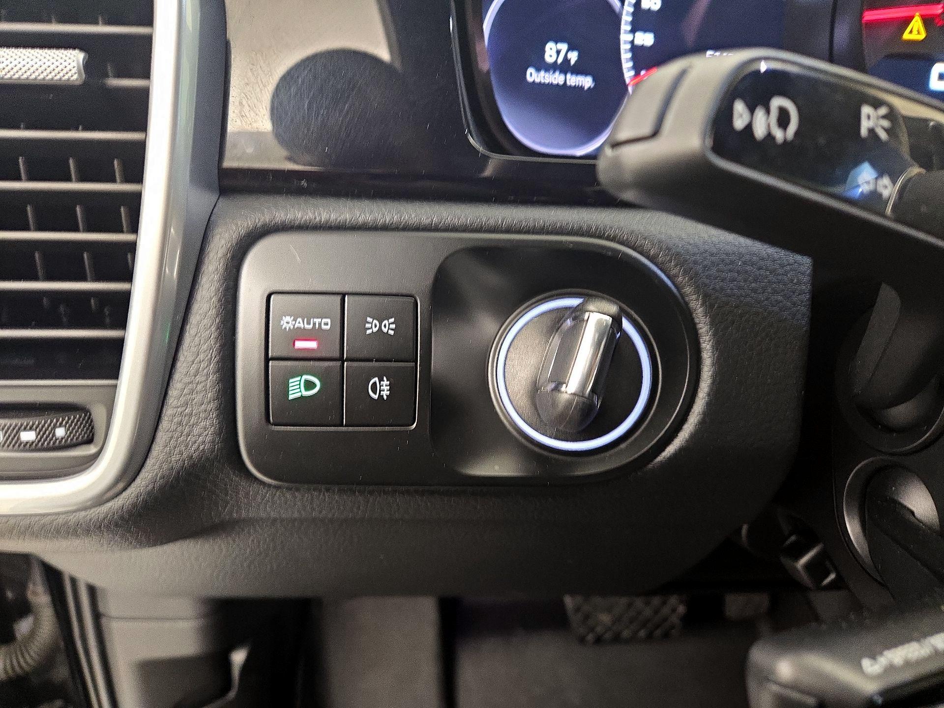 Thumbnail: 2022 Porsche Cayenne - 13