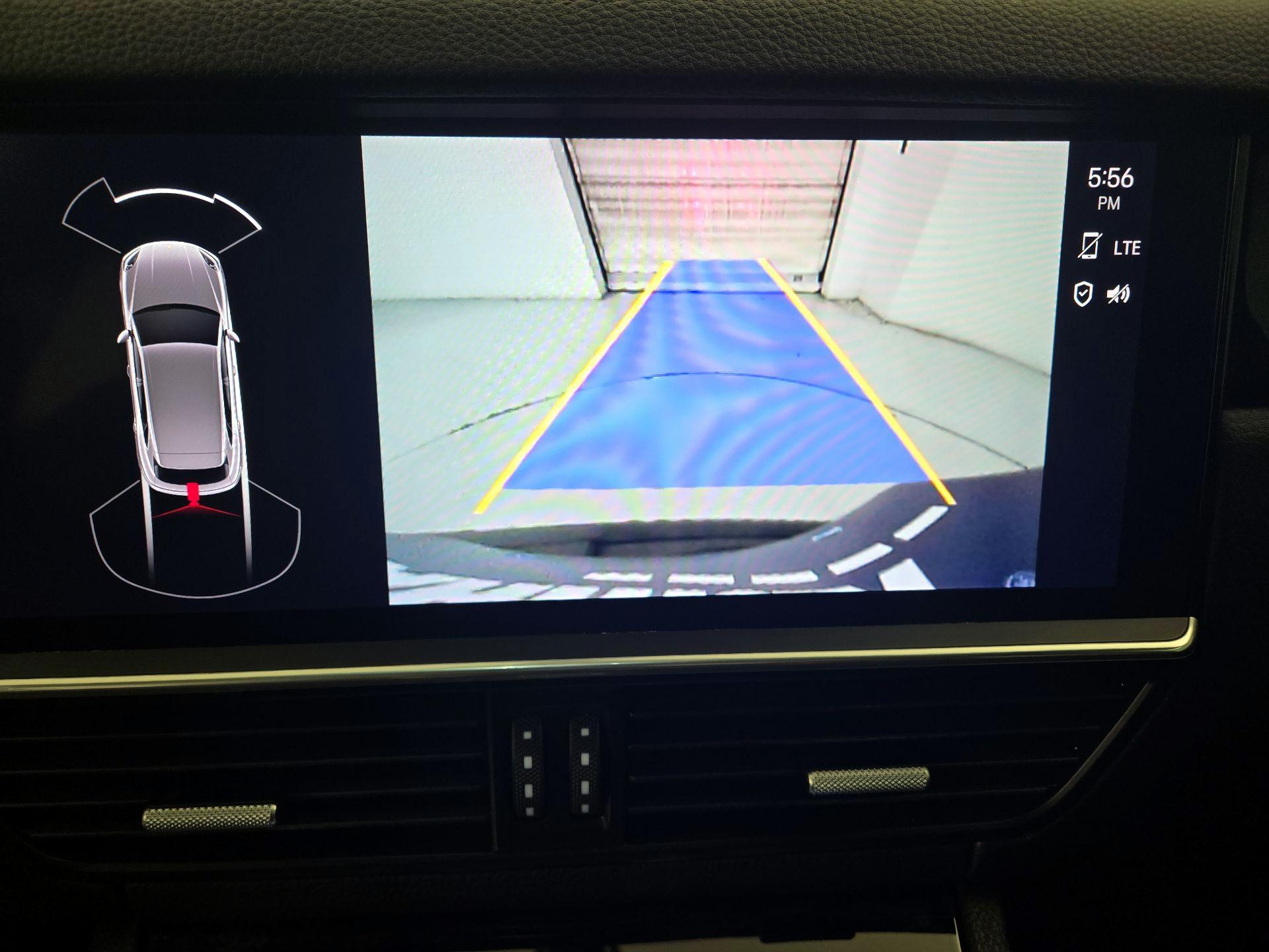 Thumbnail: 2022 Porsche Cayenne - 15