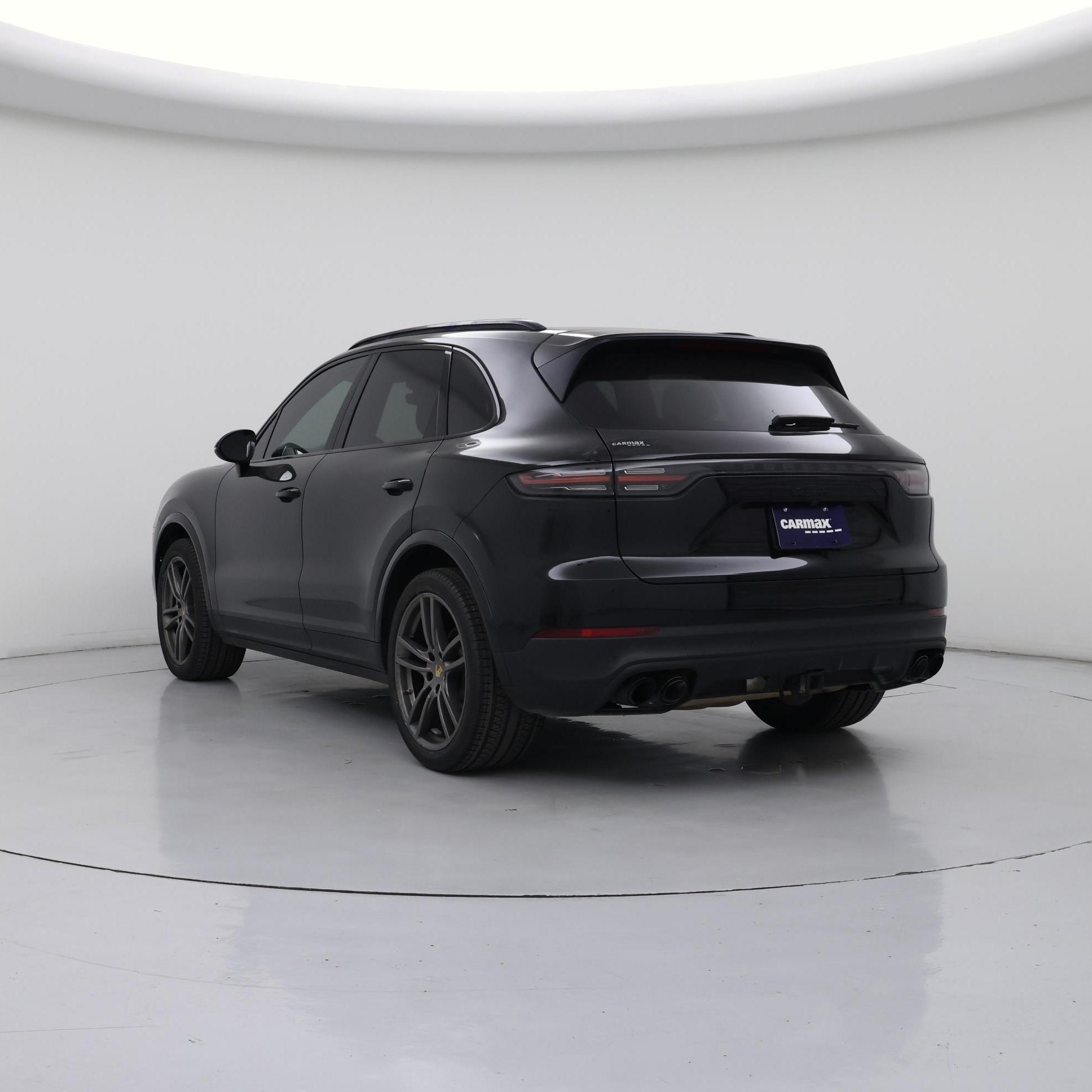 Thumbnail: 2022 Porsche Cayenne - 2
