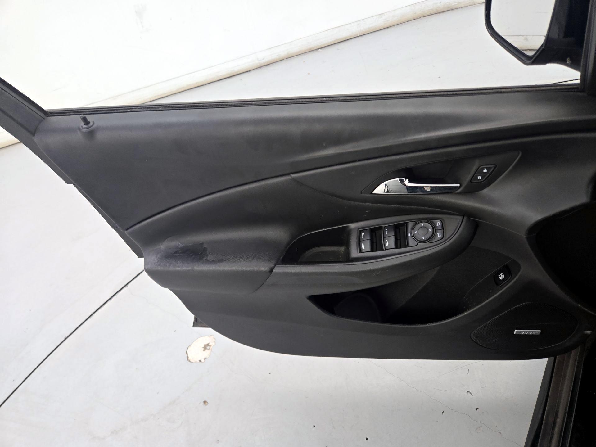 Thumbnail: 2017 Chevrolet Volt - 12