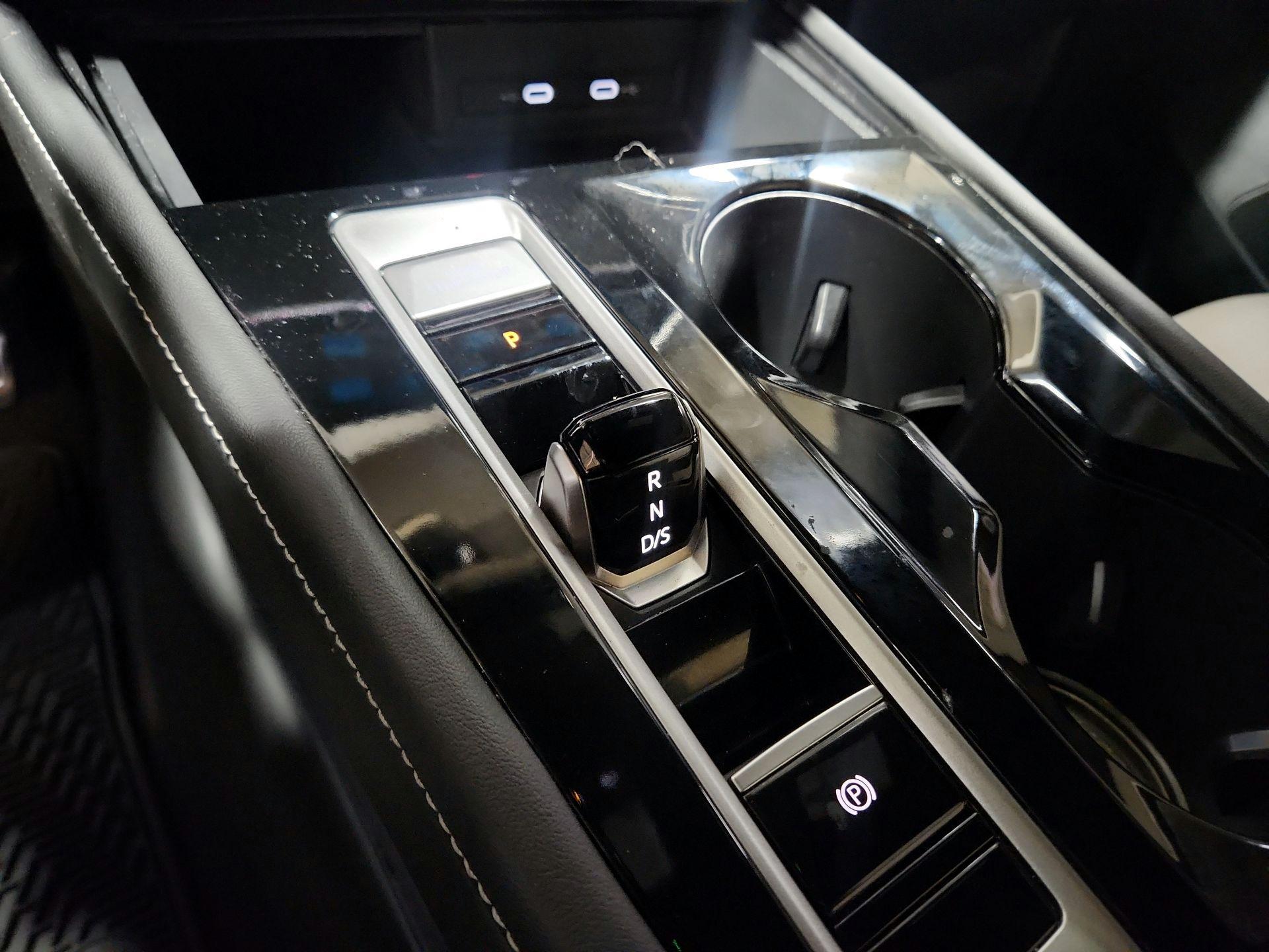 Thumbnail: 2024 Volkswagen Atlas - 15