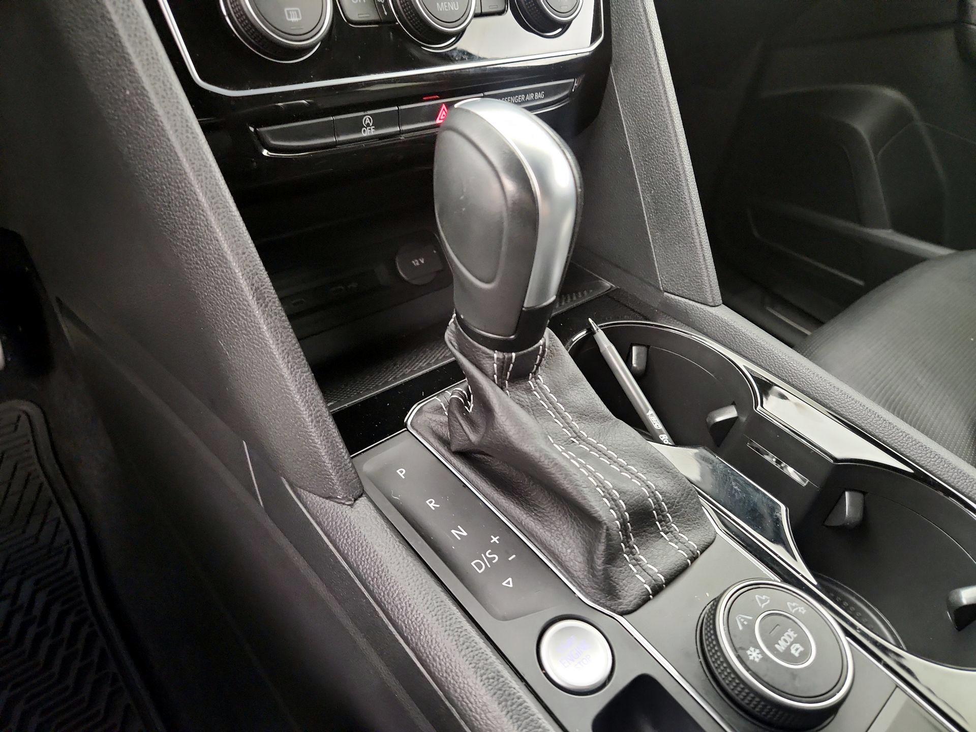 Thumbnail: 2023 Volkswagen Atlas - 15