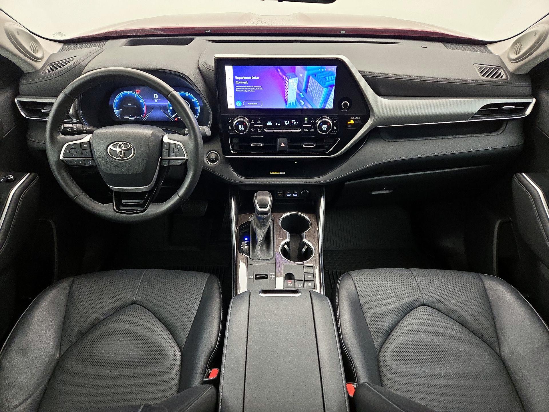 Thumbnail: 2023 Toyota Highlander - 9