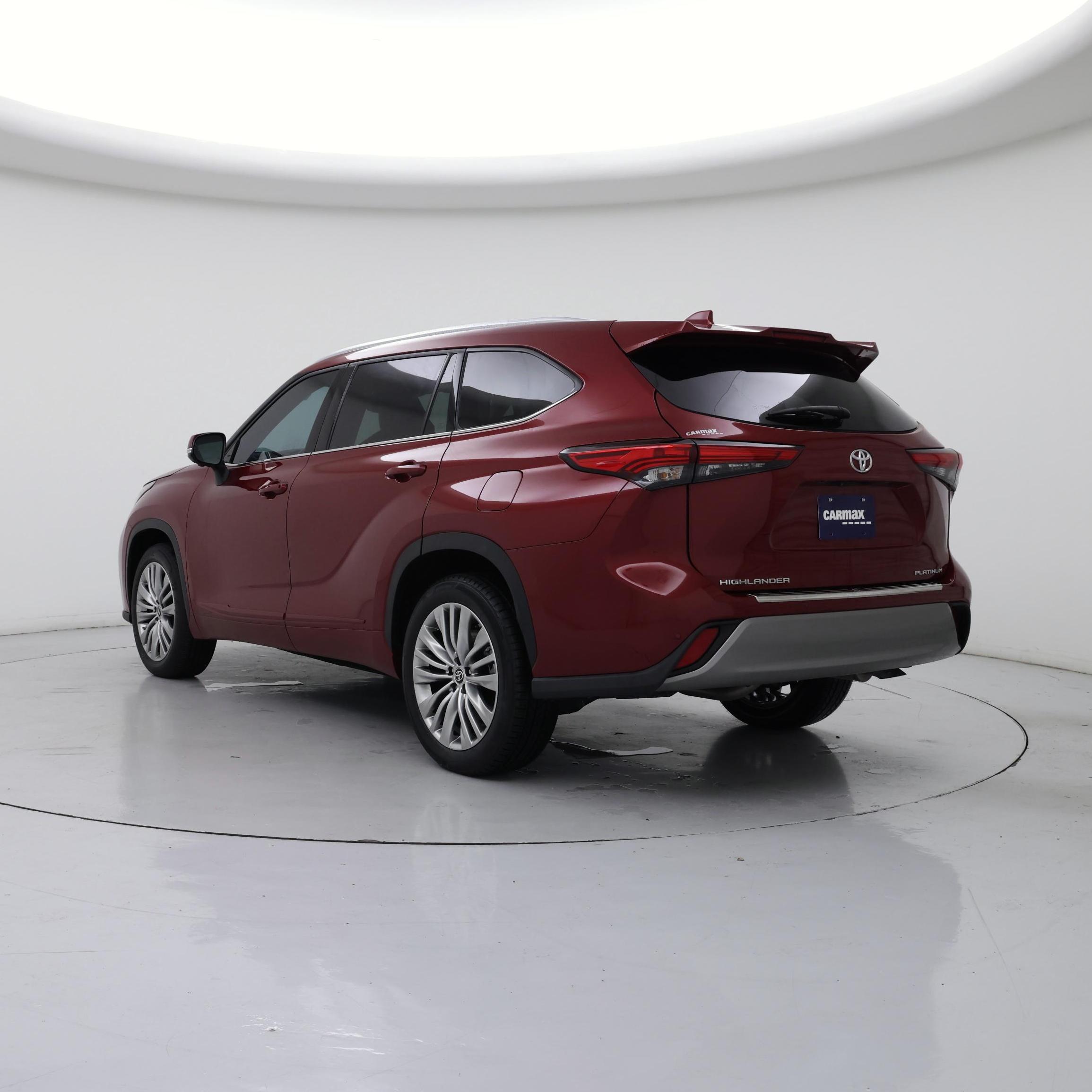 Thumbnail: 2023 Toyota Highlander - 2