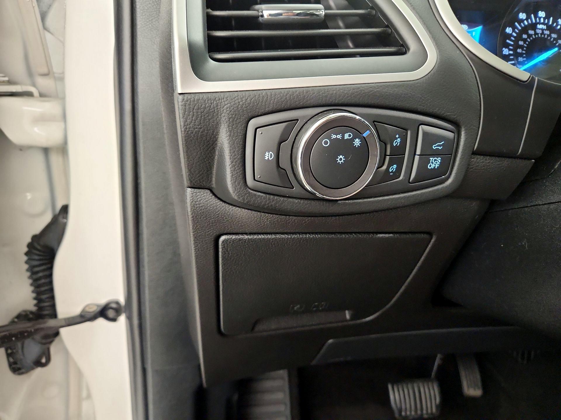 Thumbnail: 2019 Ford Edge - 13