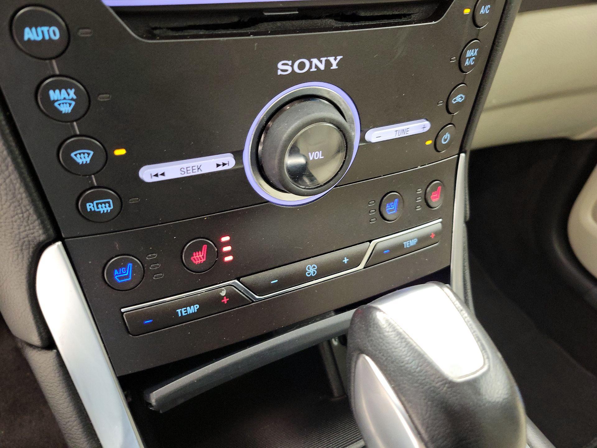 Thumbnail: 2015 Ford Edge - 16