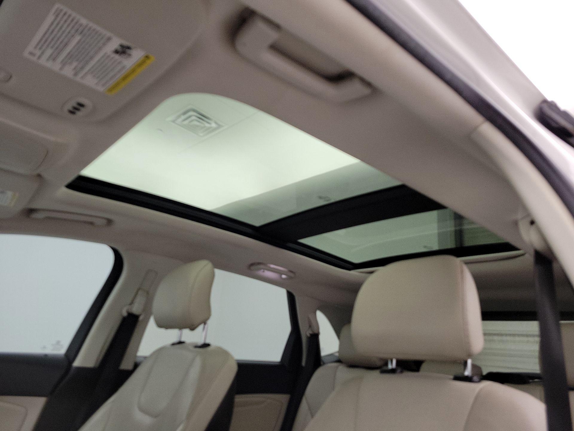 Thumbnail: 2015 Ford Edge - 19