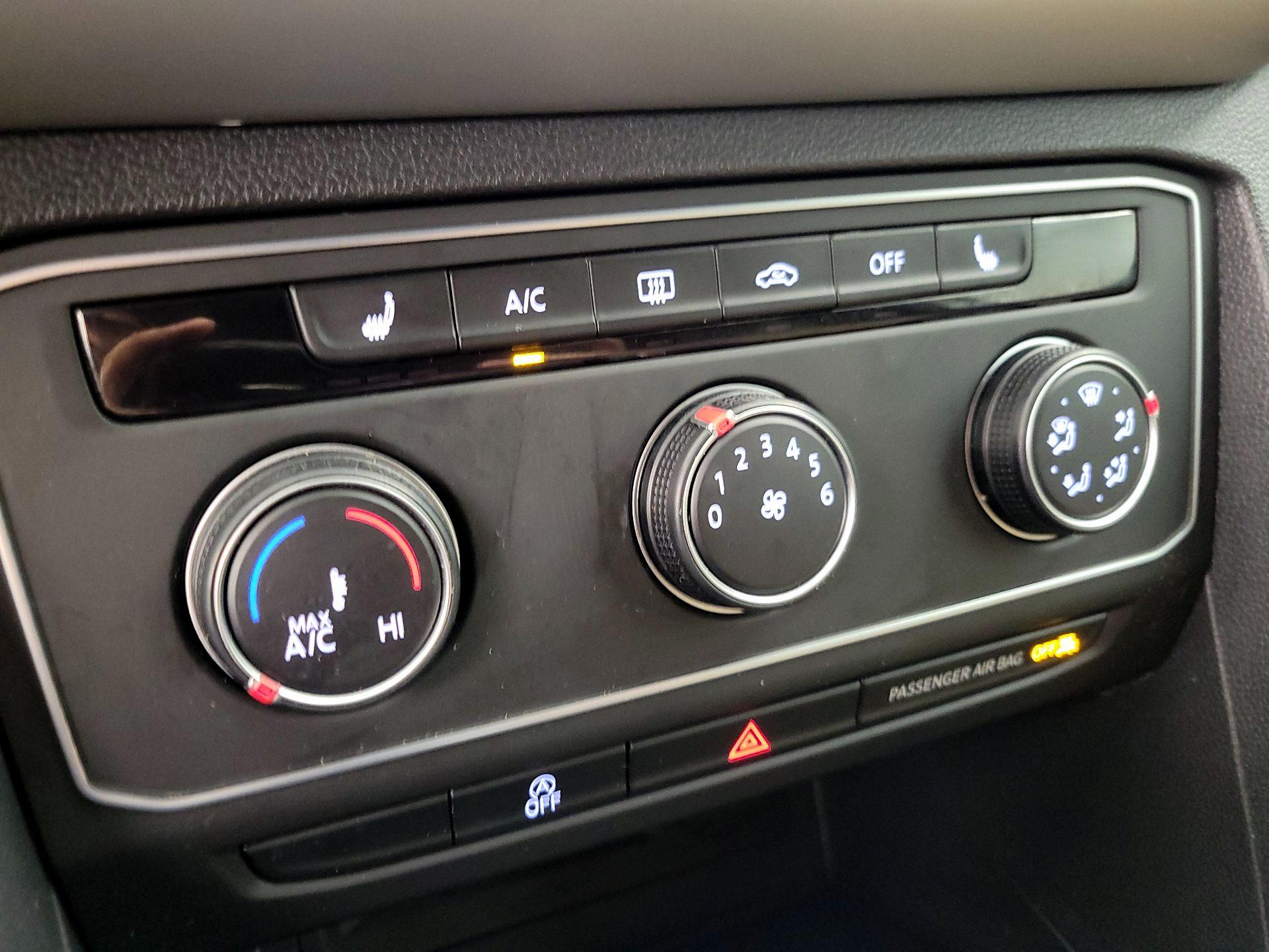 Thumbnail: 2022 Volkswagen Atlas - 14