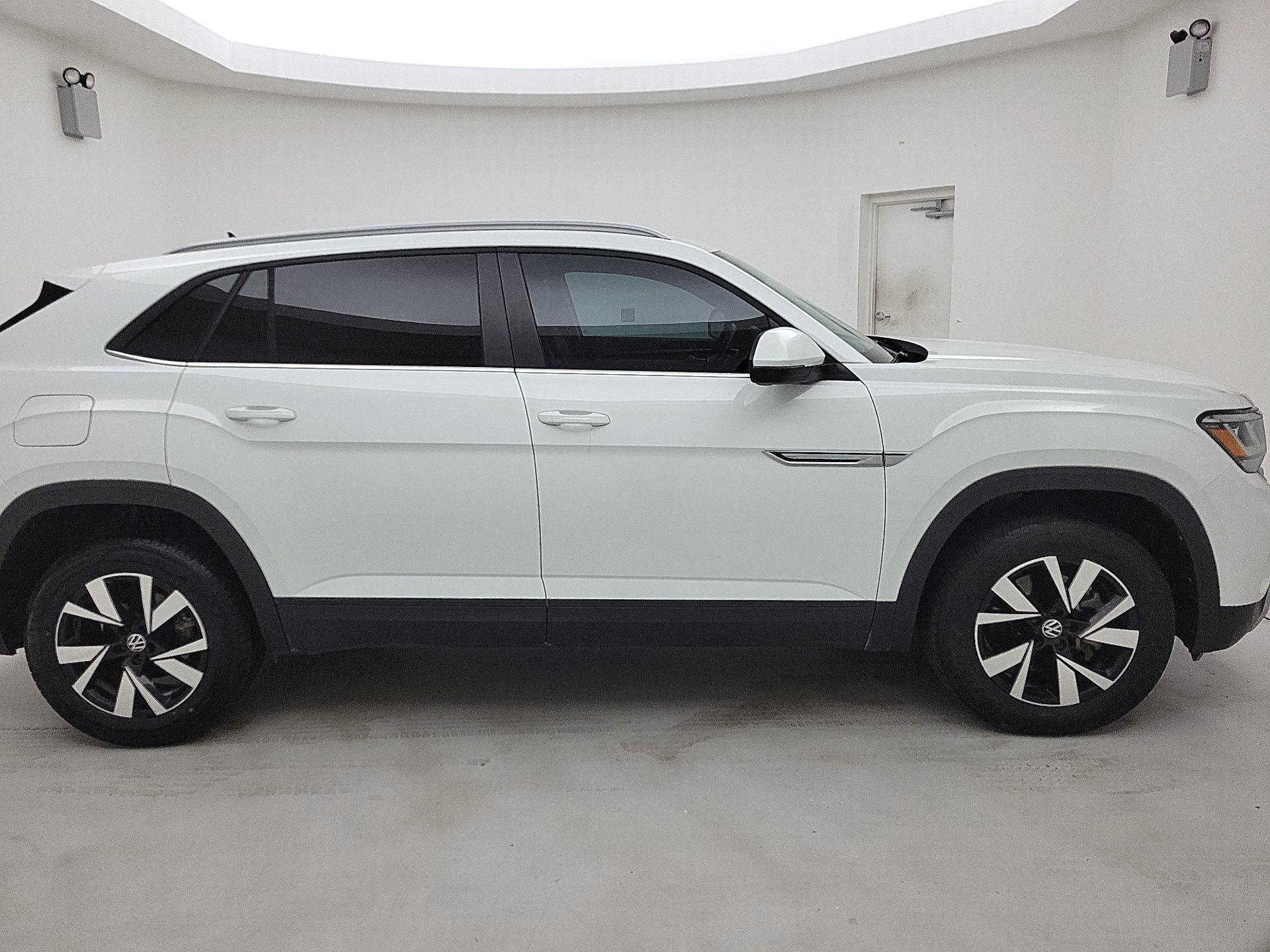 Thumbnail: 2022 Volkswagen Atlas - 4