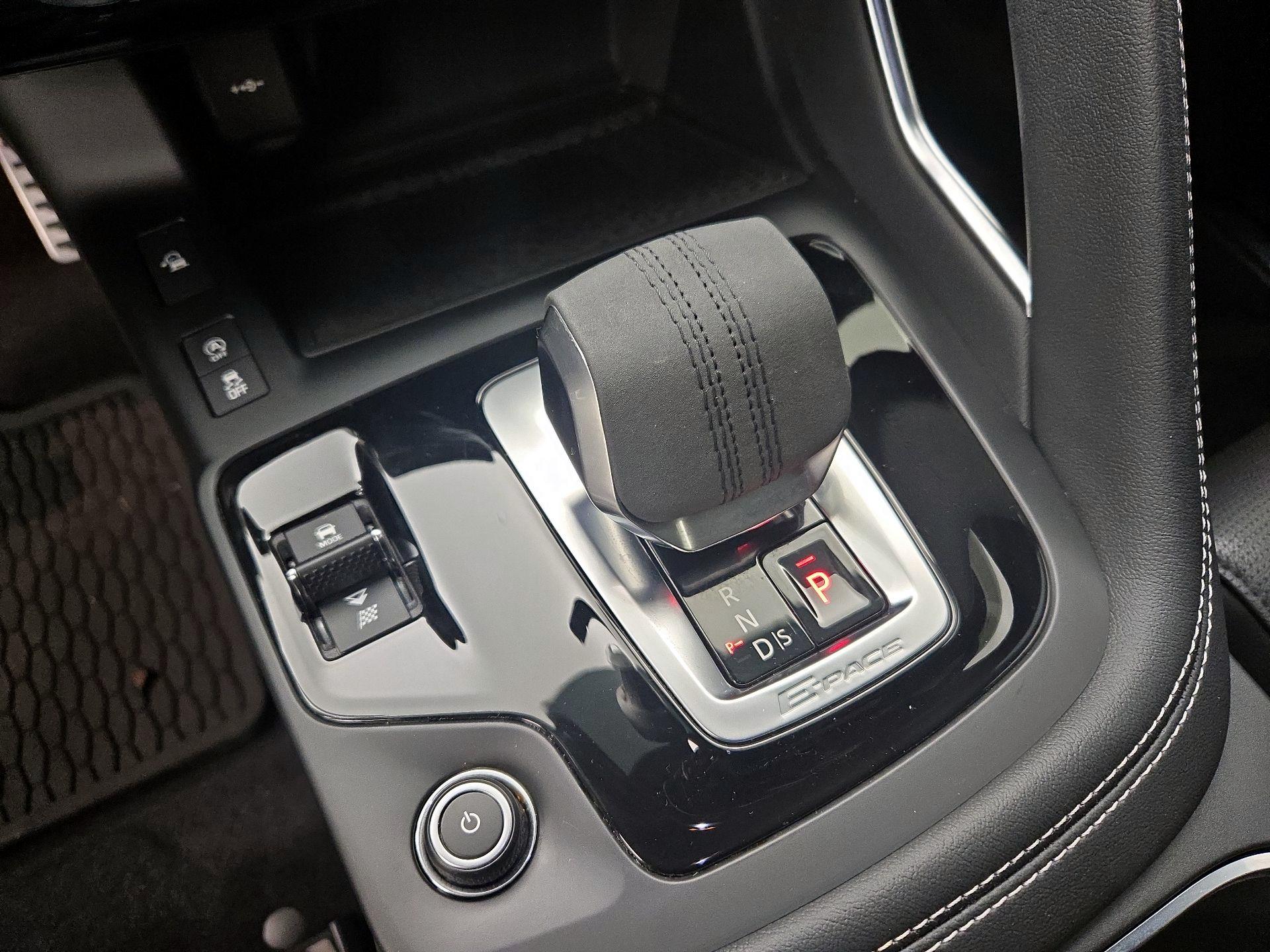 Thumbnail: 2024 Jaguar E-Pace - 17