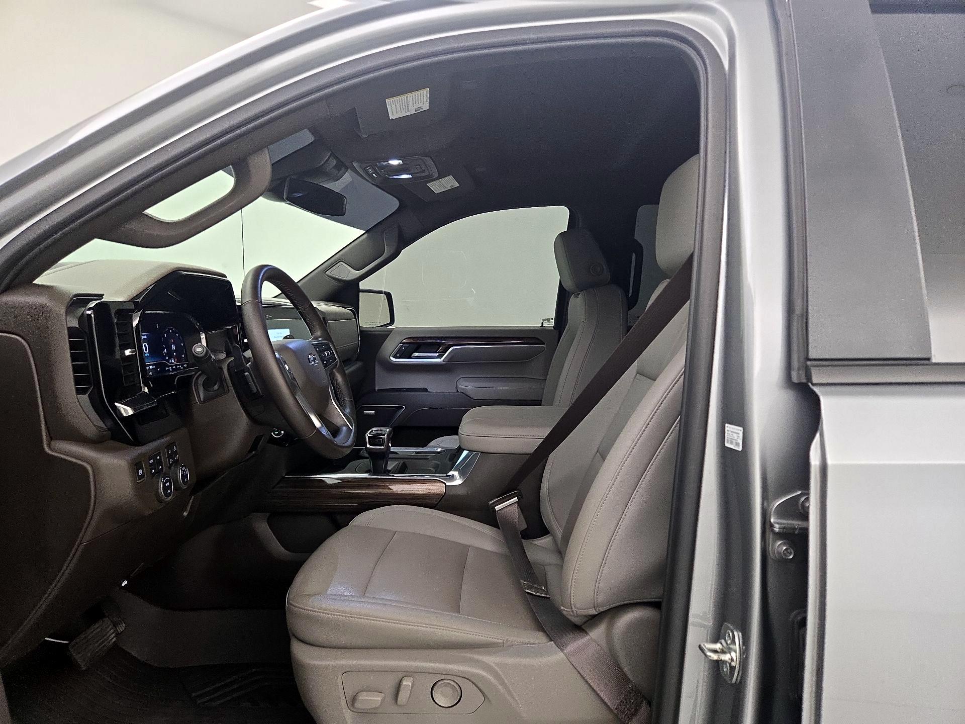 Thumbnail: 2025 Chevrolet Silverado 1500 - 11