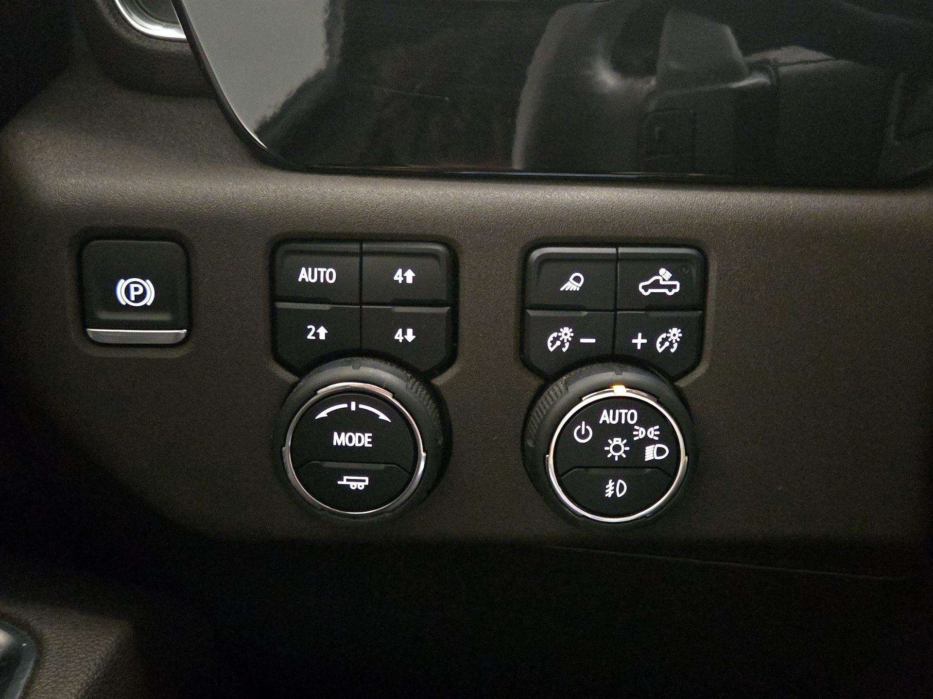 Thumbnail: 2025 Chevrolet Silverado 1500 - 13