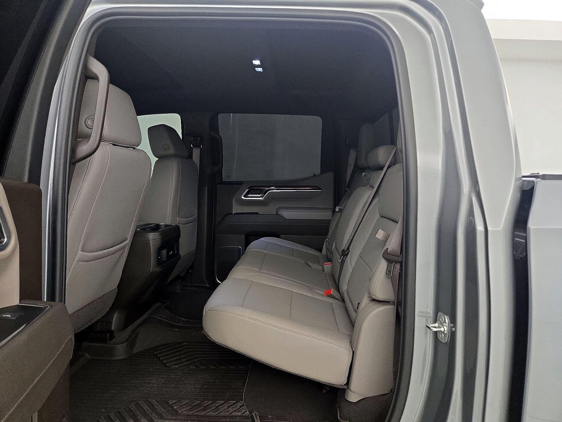 Thumbnail: 2025 Chevrolet Silverado 1500 - 19